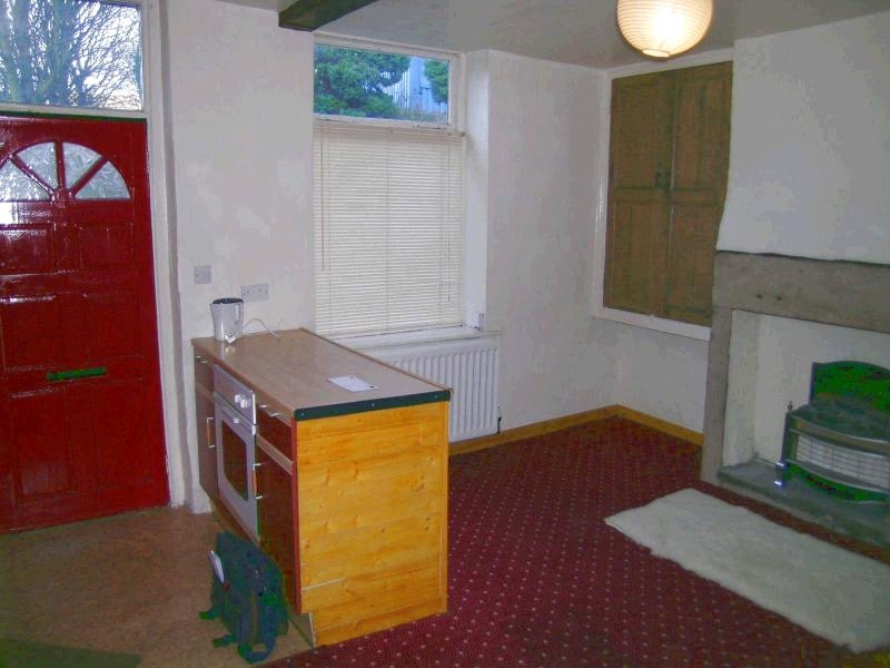 1 bedroom mid terraced house Let in Todmorden - 0.