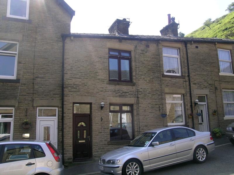 2 bedroom mid terraced house Let in Todmorden - 0.