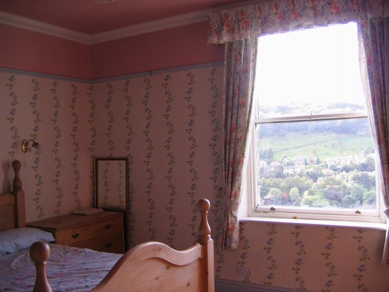 4 bedroom mid terraced house Let in Hebden Bridge - 5.