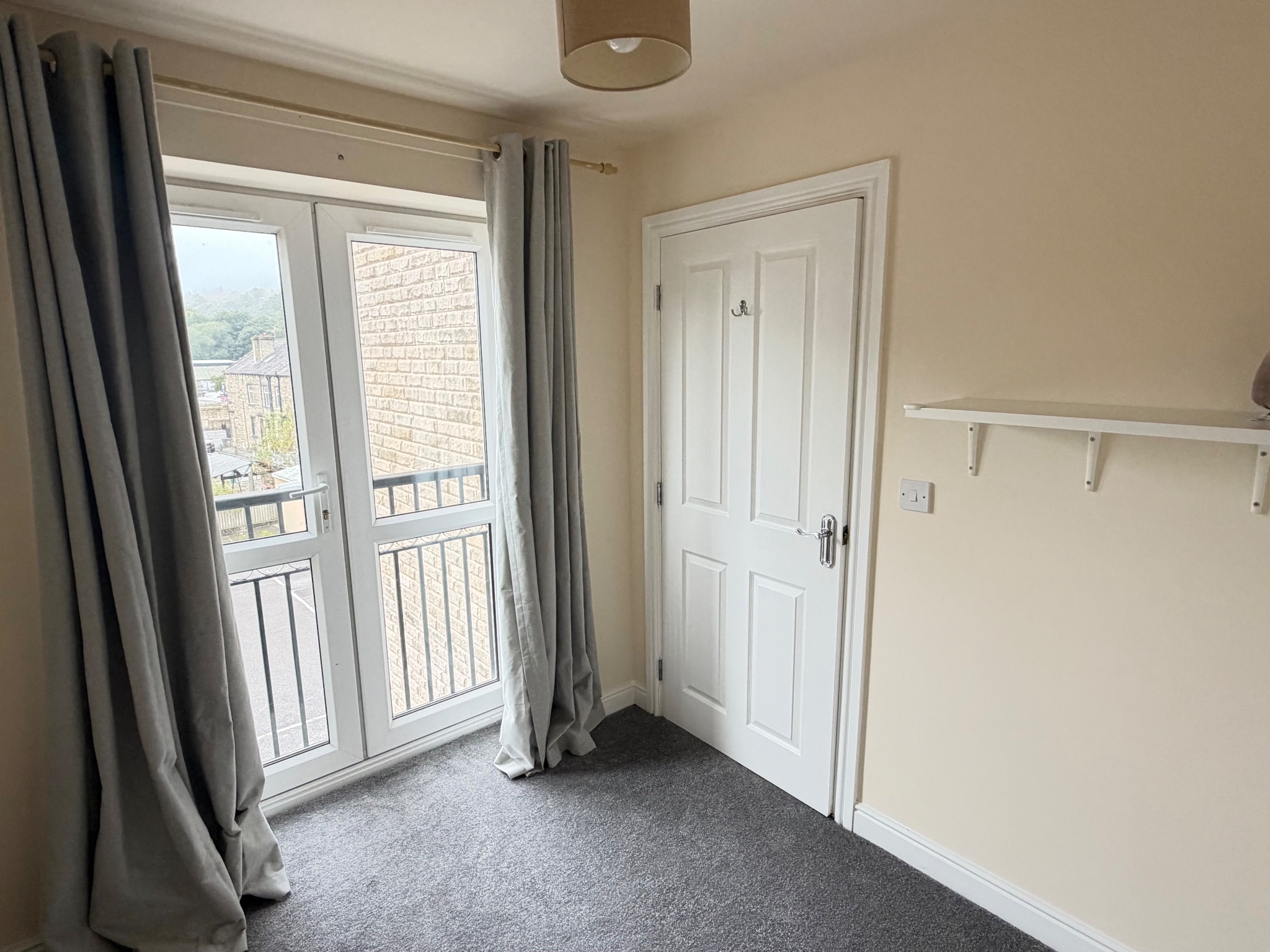 3 bedroom apartment flat/apartment To Let in Mytholmroyd - Photograph 19.