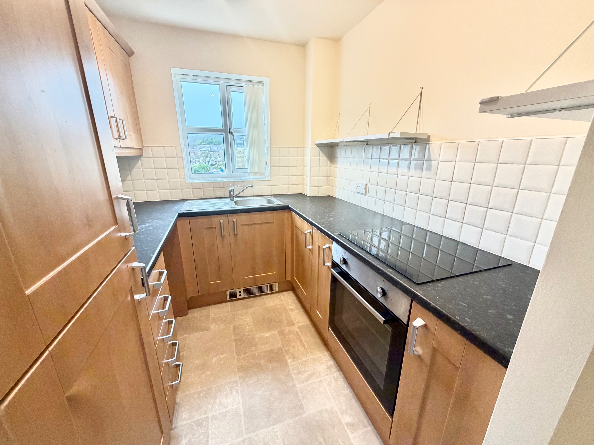 3 bedroom apartment flat/apartment To Let in Mytholmroyd - Photograph 14.