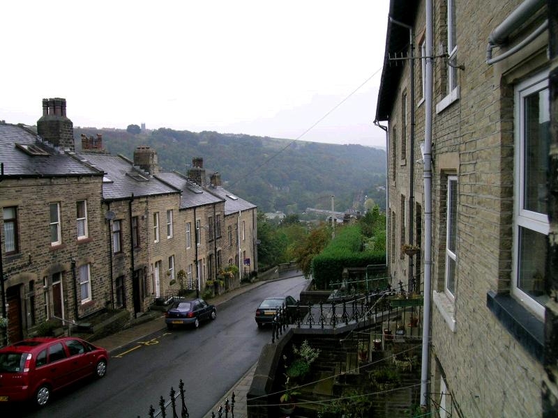 3 bedroom mid terraced house Let in Hebden Bridge - 0.