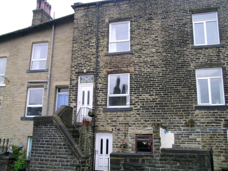 3 bedroom mid terraced house Let in Hebden Bridge - 0.