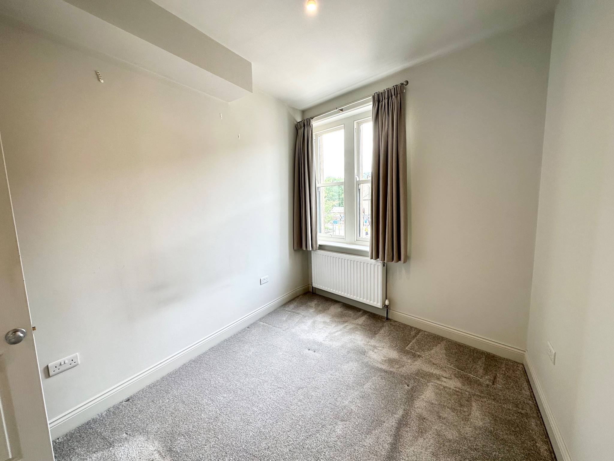2 bedroom apartment flat/apartment To Let in Hebden Bridge - Photograph 8.