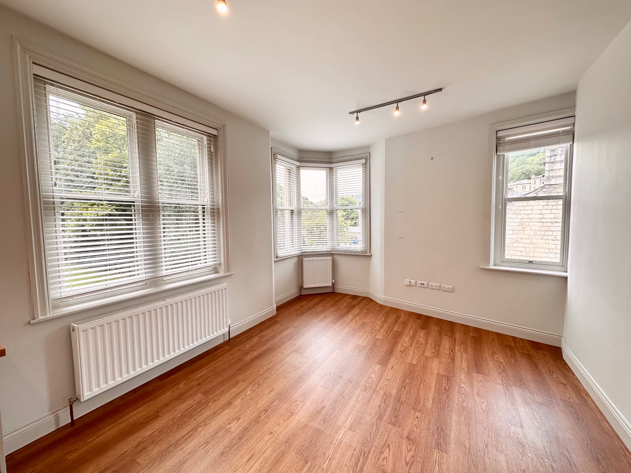 2 bedroom apartment flat/apartment To Let in Hebden Bridge - Photograph 6.