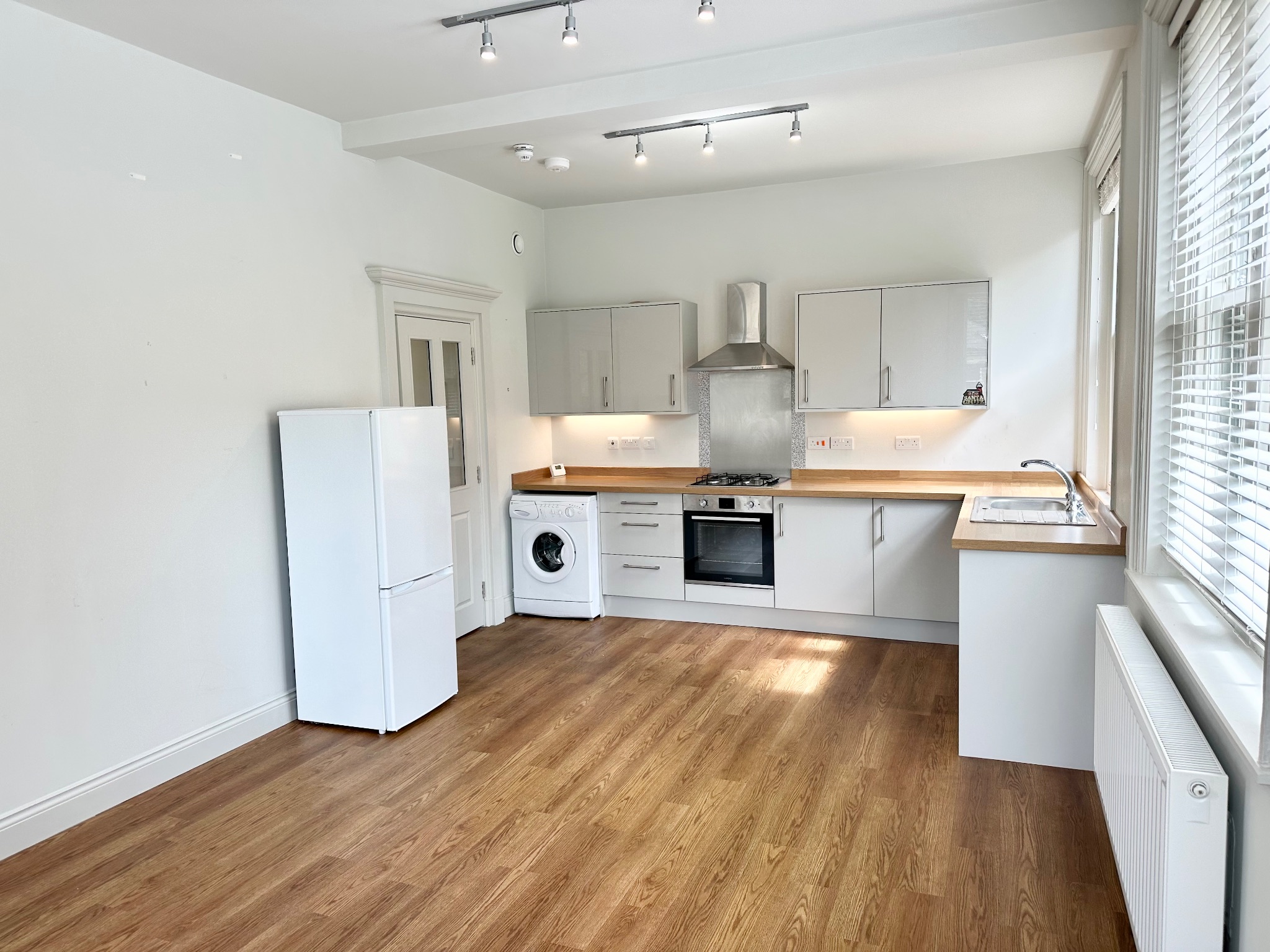 2 bedroom apartment flat/apartment To Let in Hebden Bridge - Photograph 4.