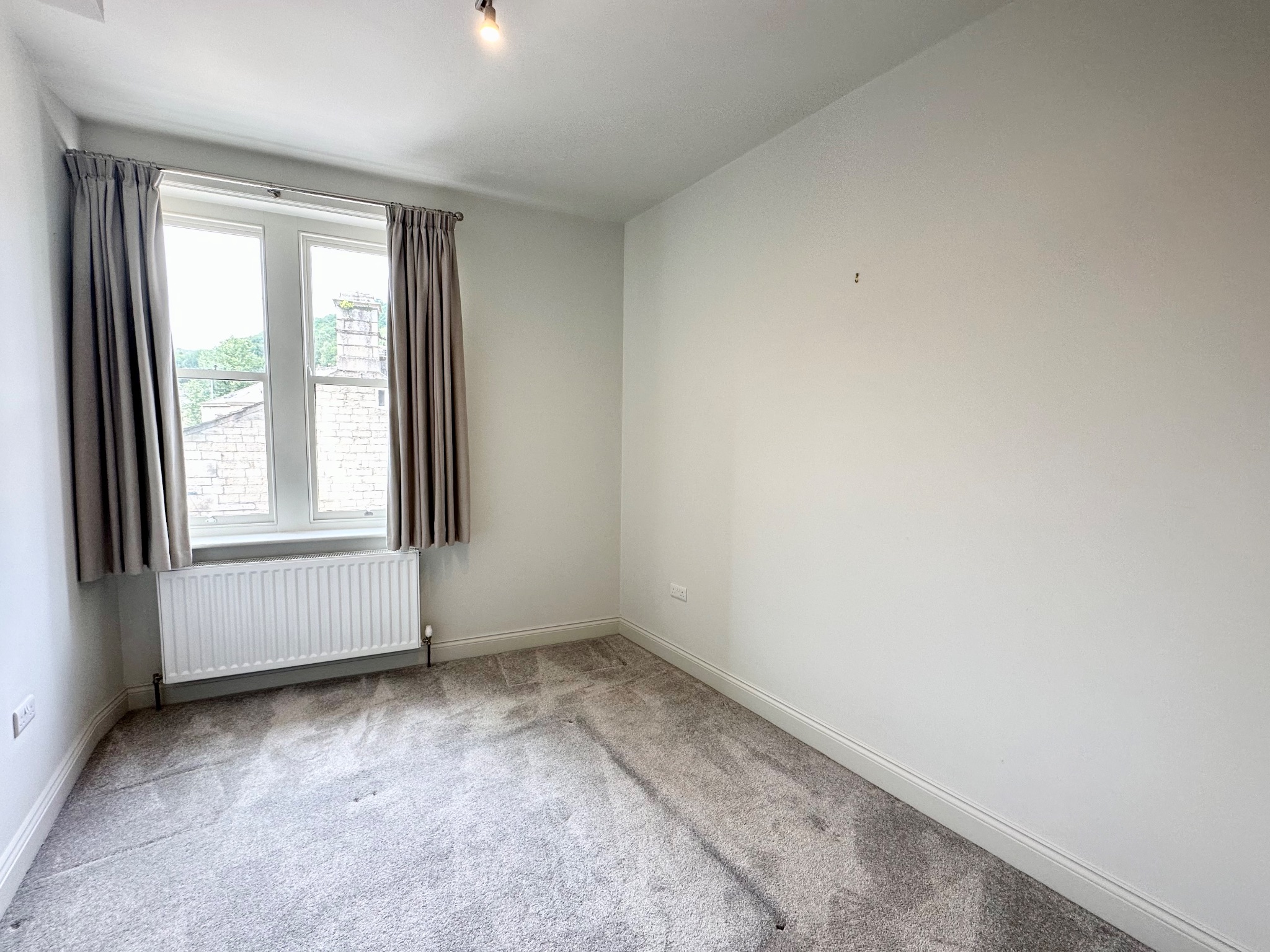 2 bedroom apartment flat/apartment To Let in Hebden Bridge - Photograph 7.