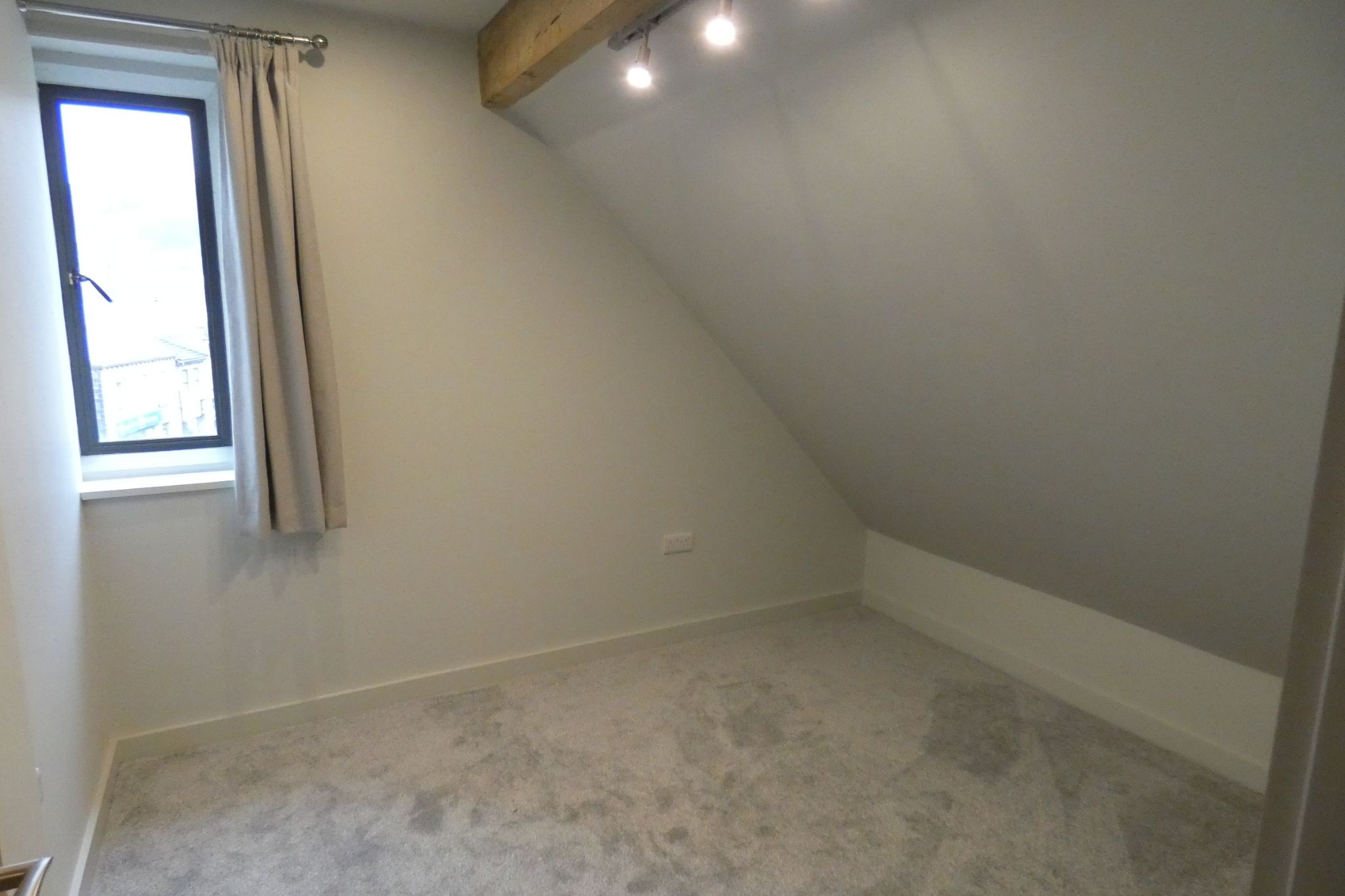 2 bedroom apartment flat/apartment To Let in Hebden Bridge - Photograph 4.