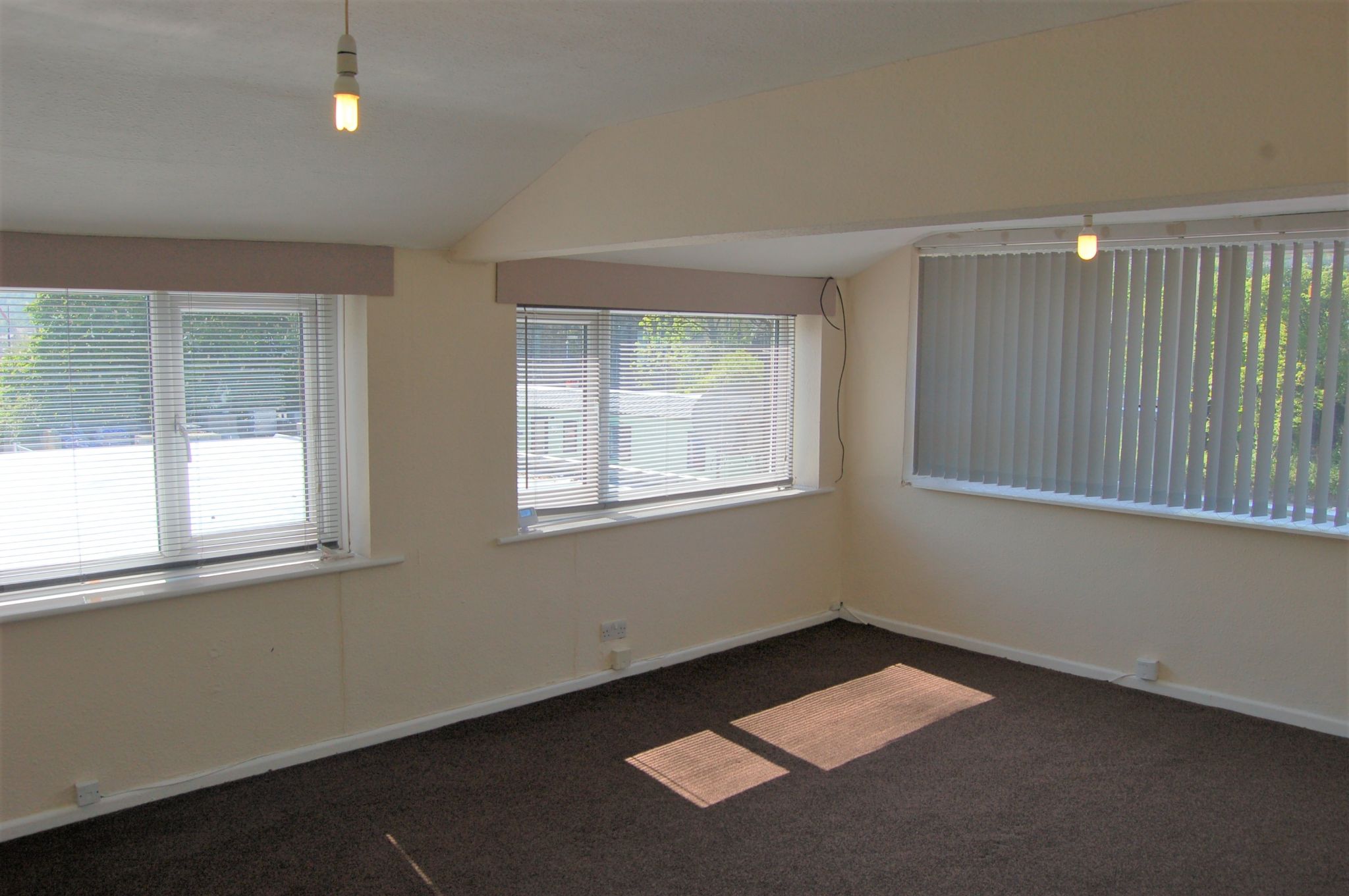 2 bedroom apartment flat/apartment Let in Calderdale - Photograph 3.