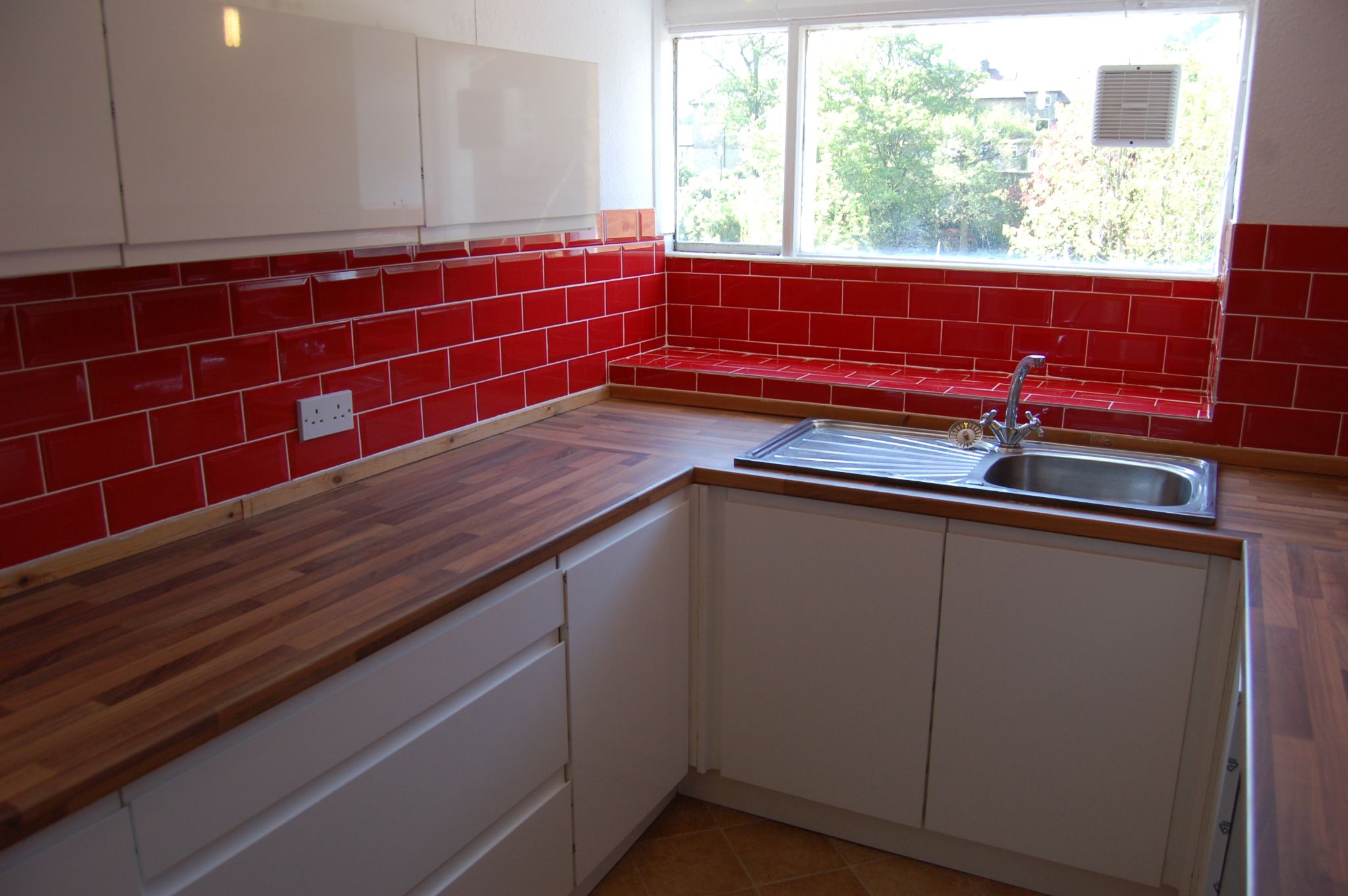 2 bedroom apartment flat/apartment Let in Calderdale - Photograph 8.