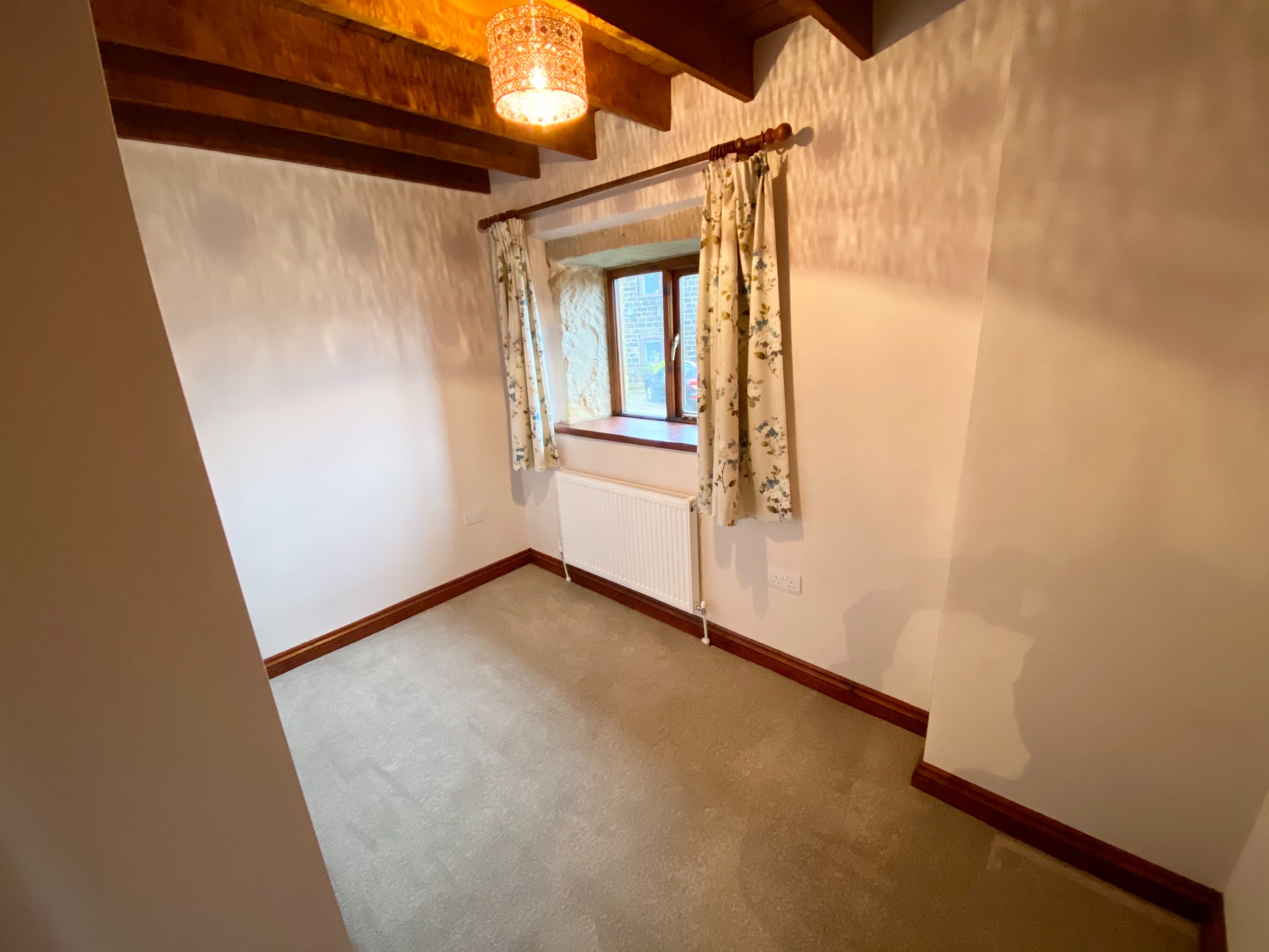 2 bedroom cottage house To Let in Todmorden - Photograph 26.