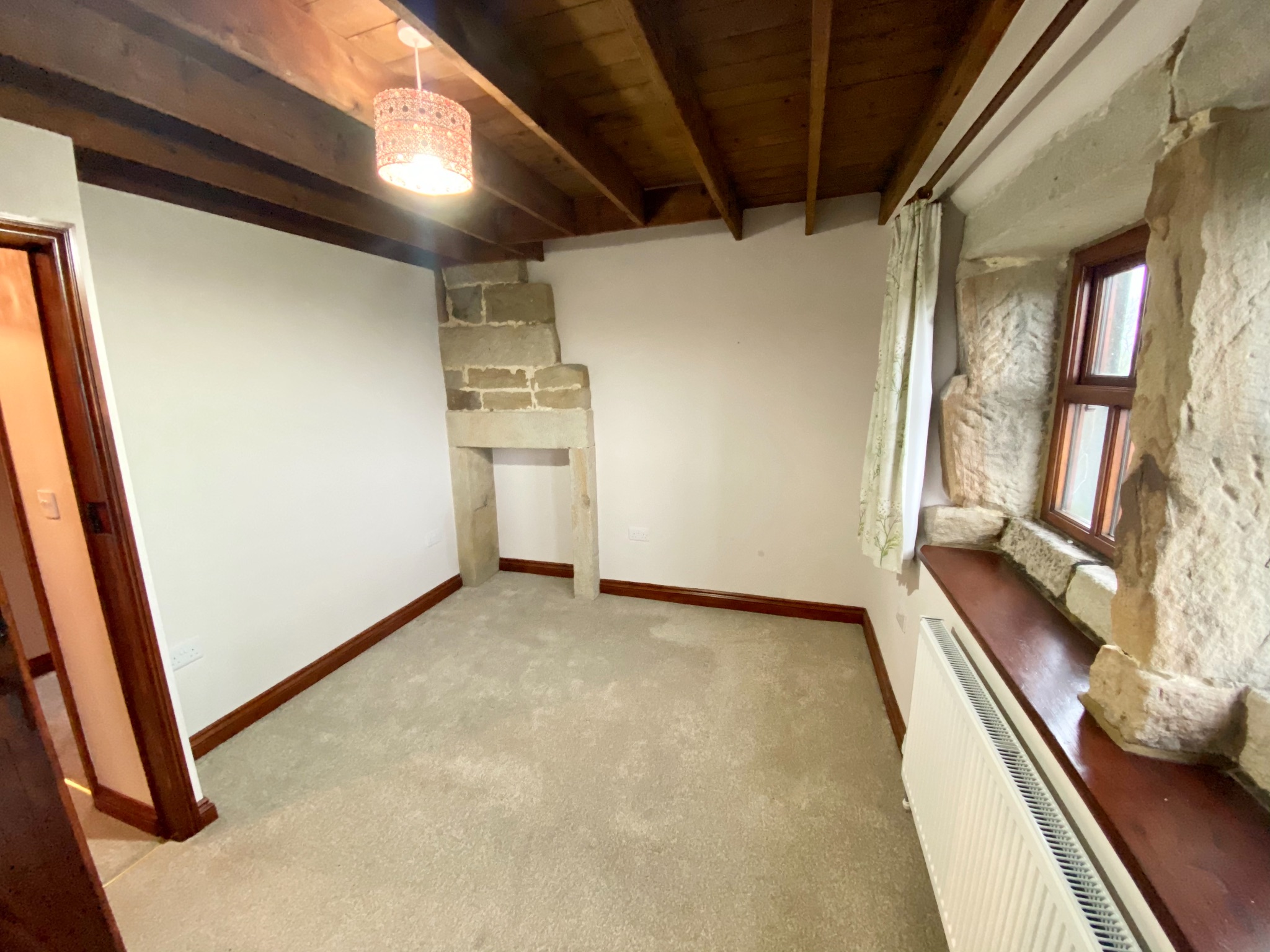 2 bedroom cottage house To Let in Todmorden - Photograph 28.