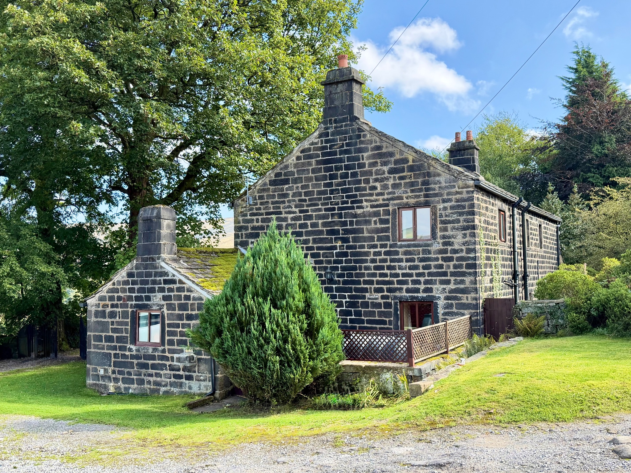 2 bedroom cottage house To Let in Todmorden - Property photograph.