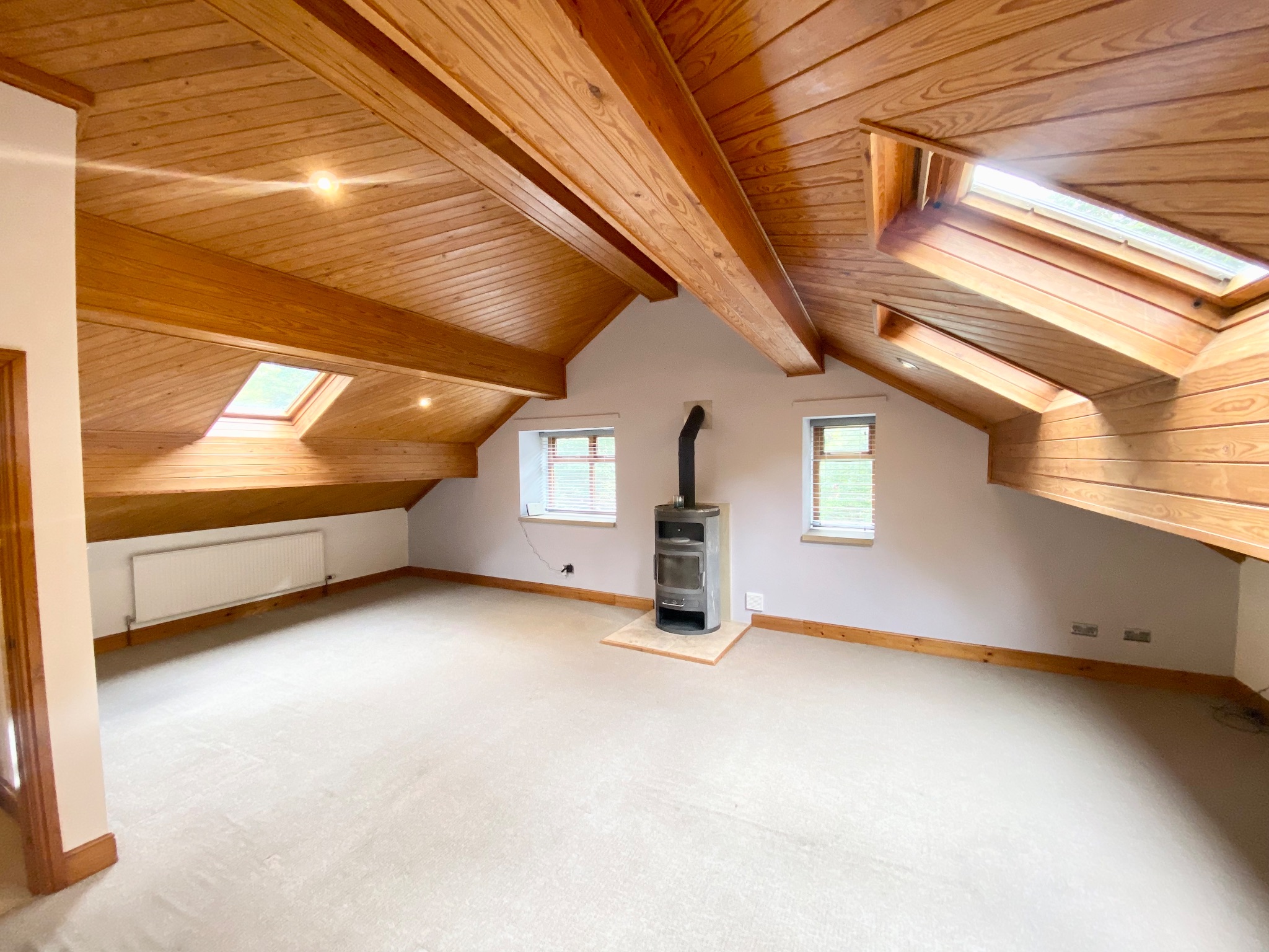 3 bedroom barn conversion house To Let in Mytholmroyd - Photograph 48.