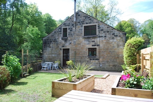 3 bedroom barn conversion house To Let in Mytholmroyd - Photograph 33.