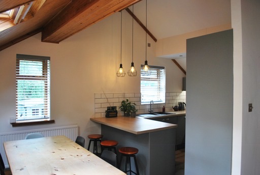3 bedroom barn conversion house To Let in Mytholmroyd - Photograph 7.