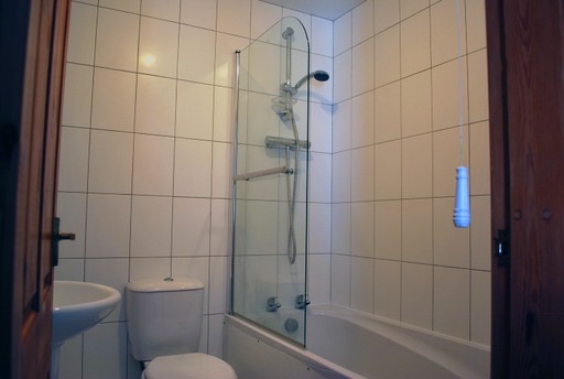3 bedroom barn conversion house To Let in Mytholmroyd - Photograph 22.