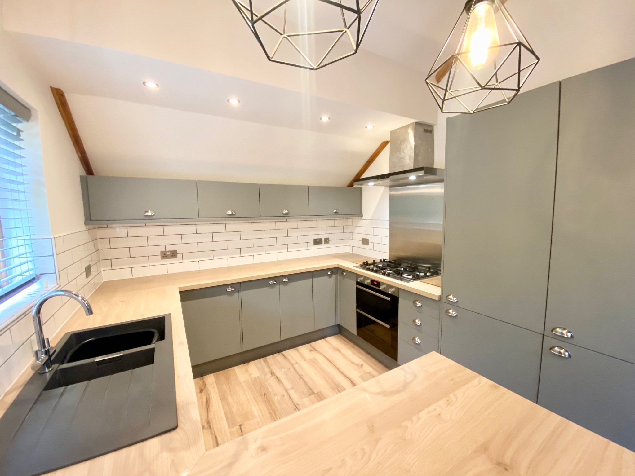 3 bedroom barn conversion house To Let in Mytholmroyd - Photograph 54.