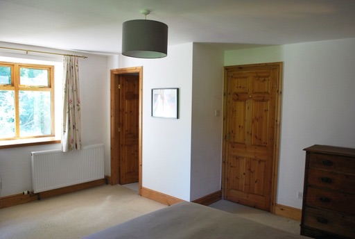 3 bedroom barn conversion house To Let in Mytholmroyd - Photograph 13.