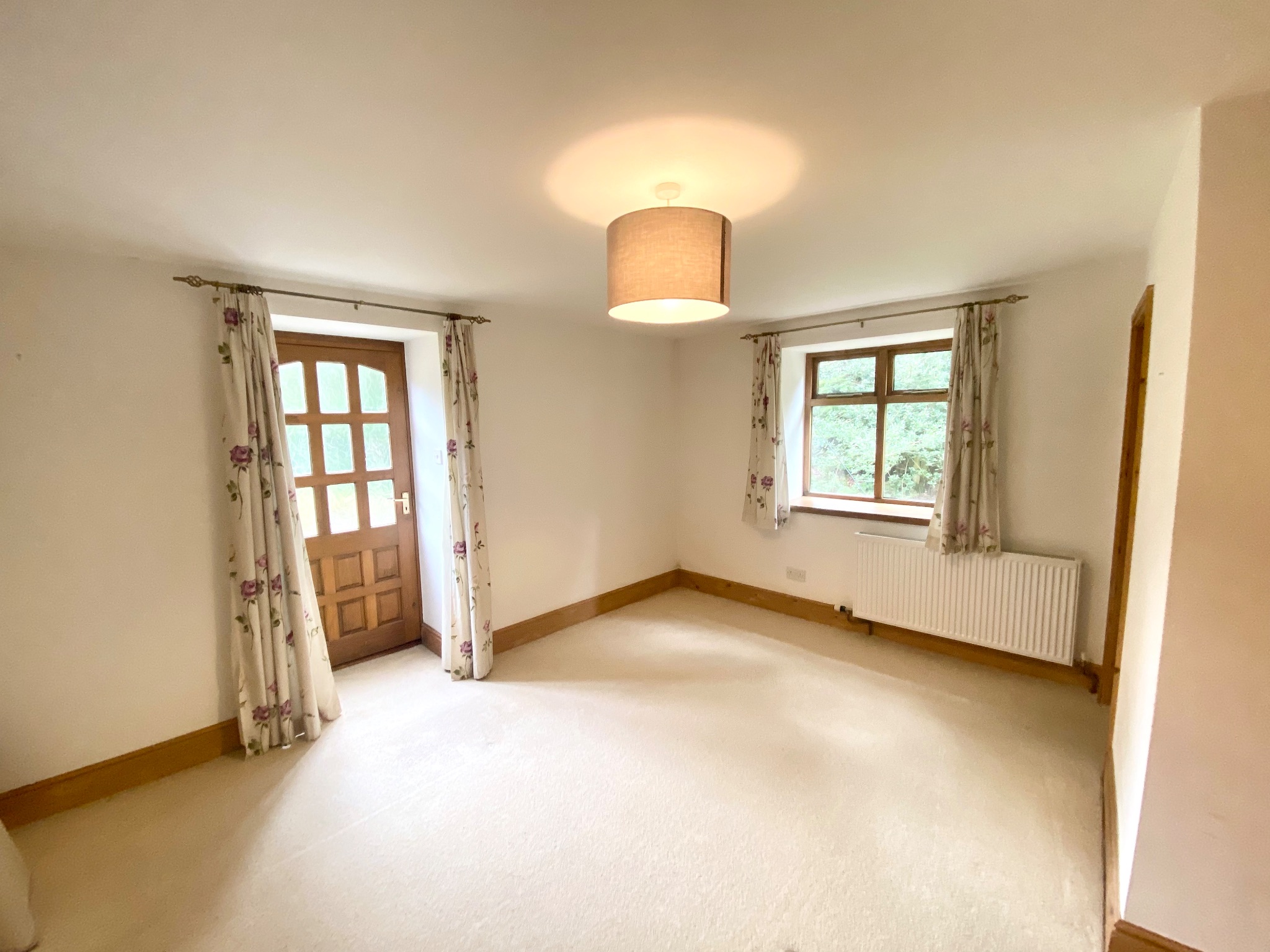 3 bedroom barn conversion house To Let in Mytholmroyd - Photograph 44.