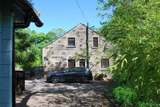 3 bedroom barn conversion house To Let in Mytholmroyd - Photograph 25.