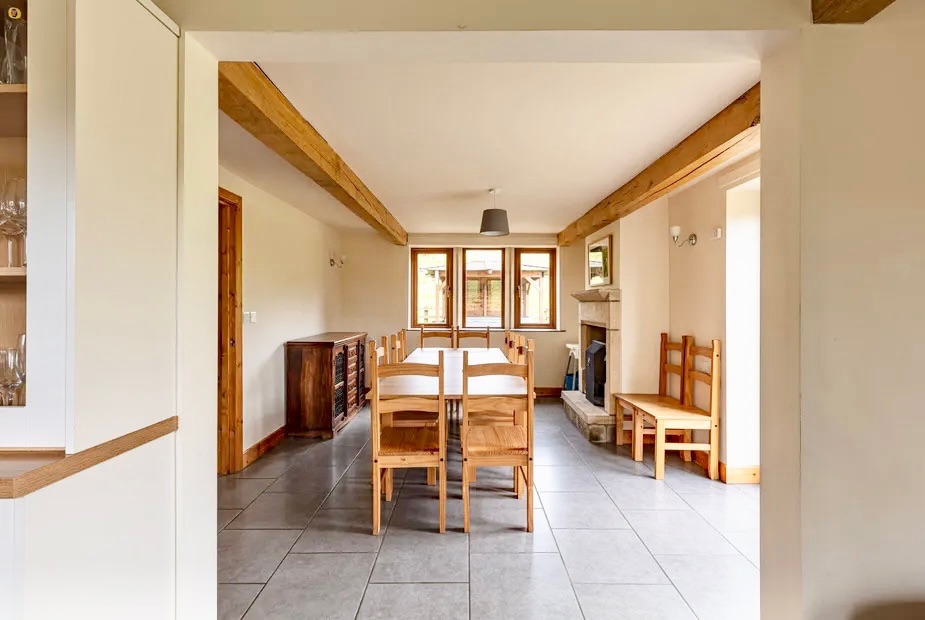 6 bedroom detached house To Let in Hebden Bridge - Photograph 10.