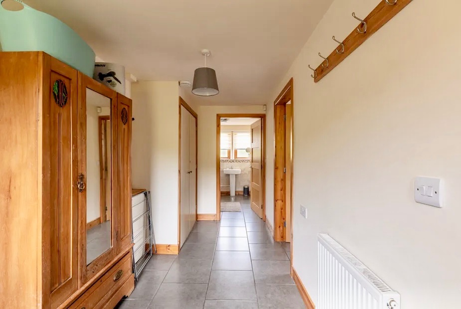 6 bedroom detached house To Let in Hebden Bridge - Photograph 9.