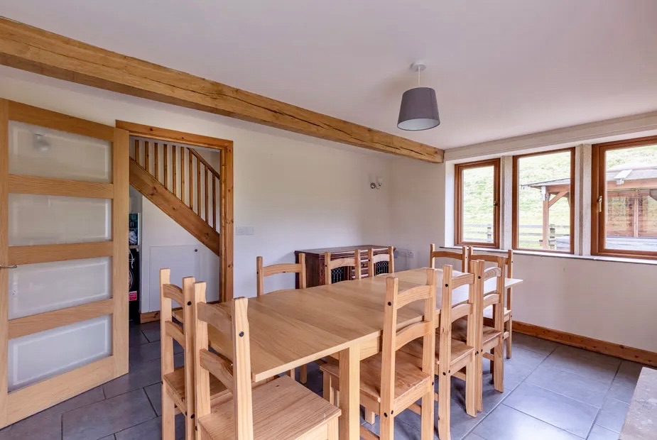 6 bedroom detached house To Let in Hebden Bridge - Photograph 8.