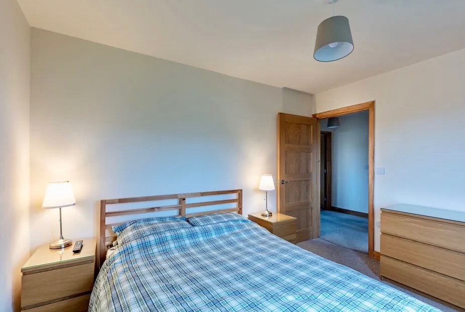 6 bedroom detached house To Let in Hebden Bridge - Photograph 15.