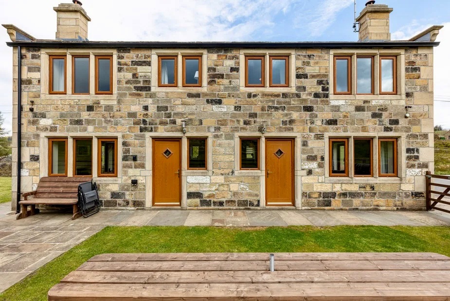 6 bedroom detached house To Let in Hebden Bridge - Photograph 5.