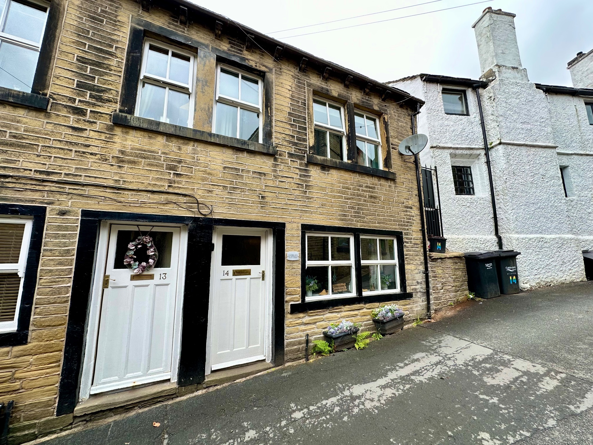 2 bedroom mid terraced house To Let in Luddenden - Property photograph.