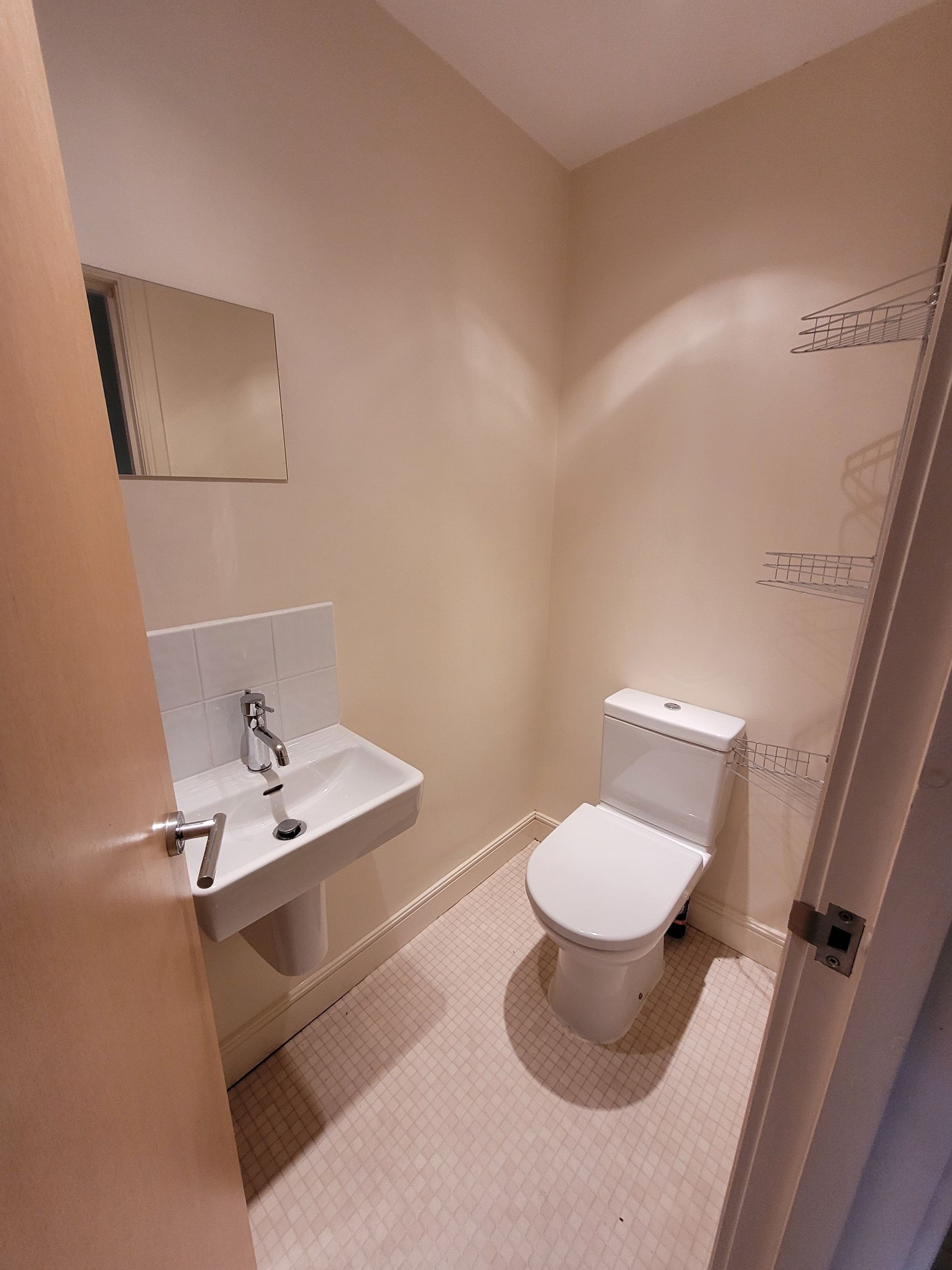 2 bedroom apartment flat/apartment For Sale in Sowerby Bridge - Photograph 9.