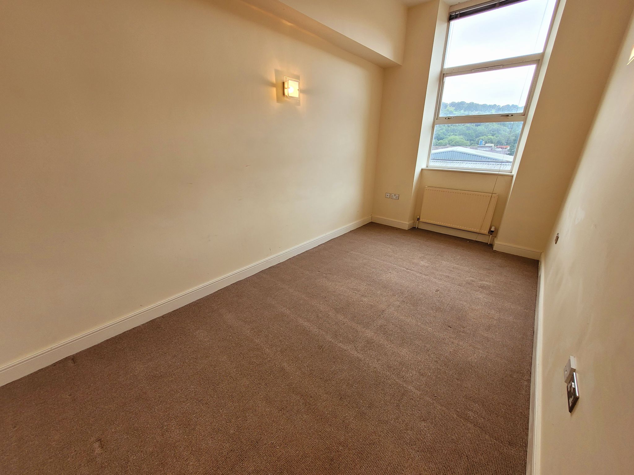 2 bedroom apartment flat/apartment For Sale in Sowerby Bridge - Photograph 11.