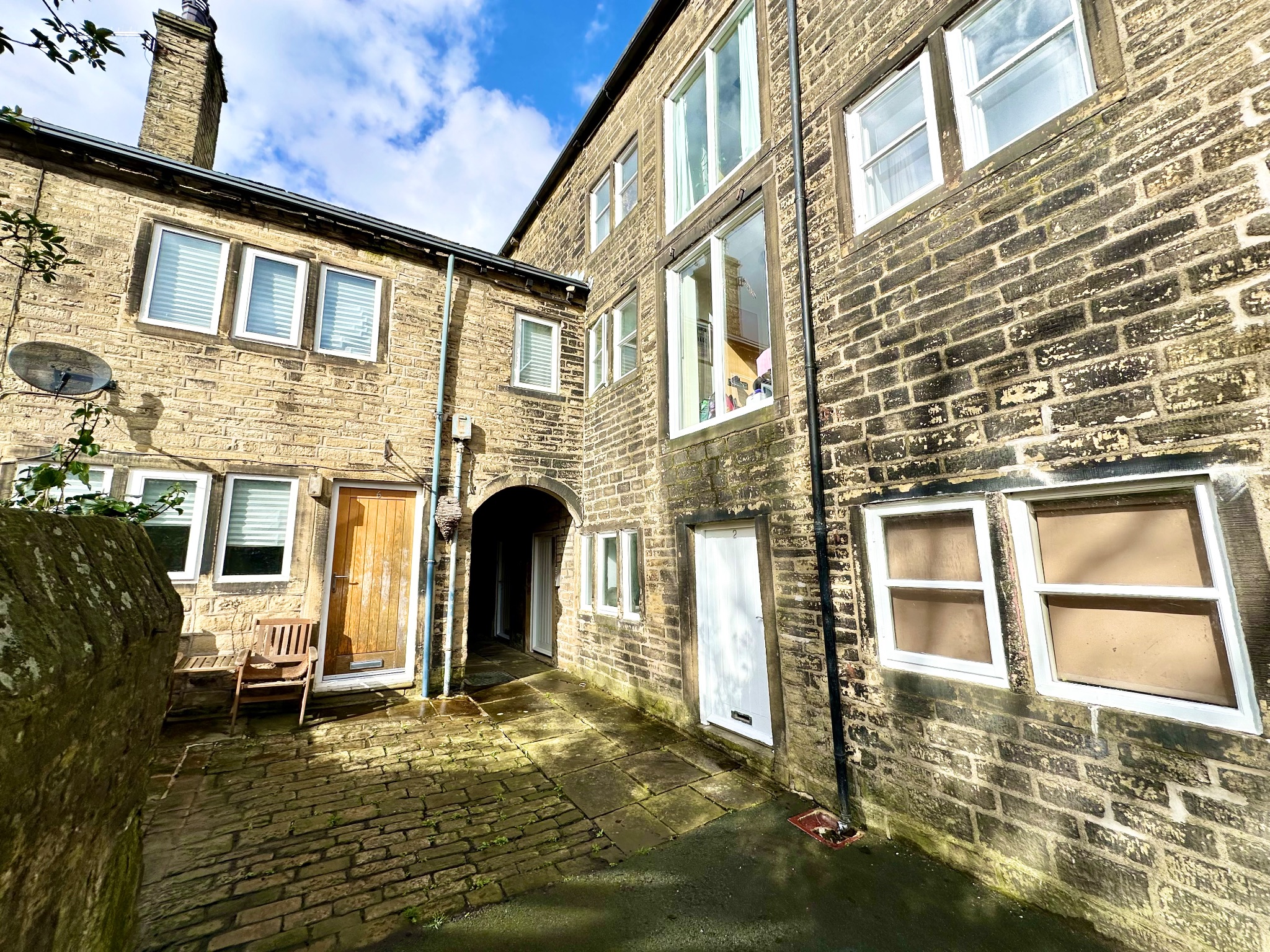 2 bedroom ground floor flat/apartment To Let in Hebden Bridge - Property photograph.