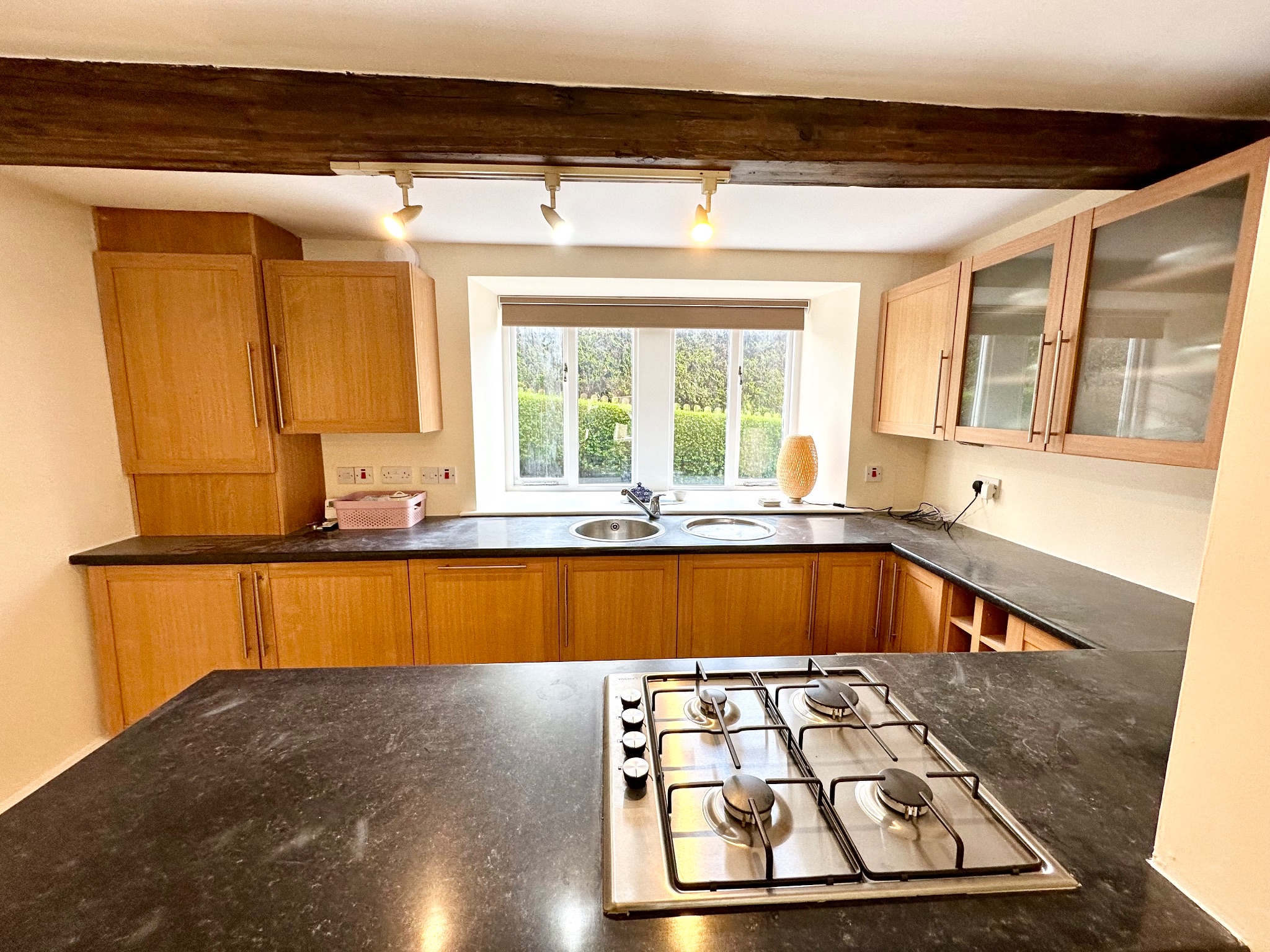 2 bedroom ground floor flat/apartment To Let in Hebden Bridge - Photograph 8.