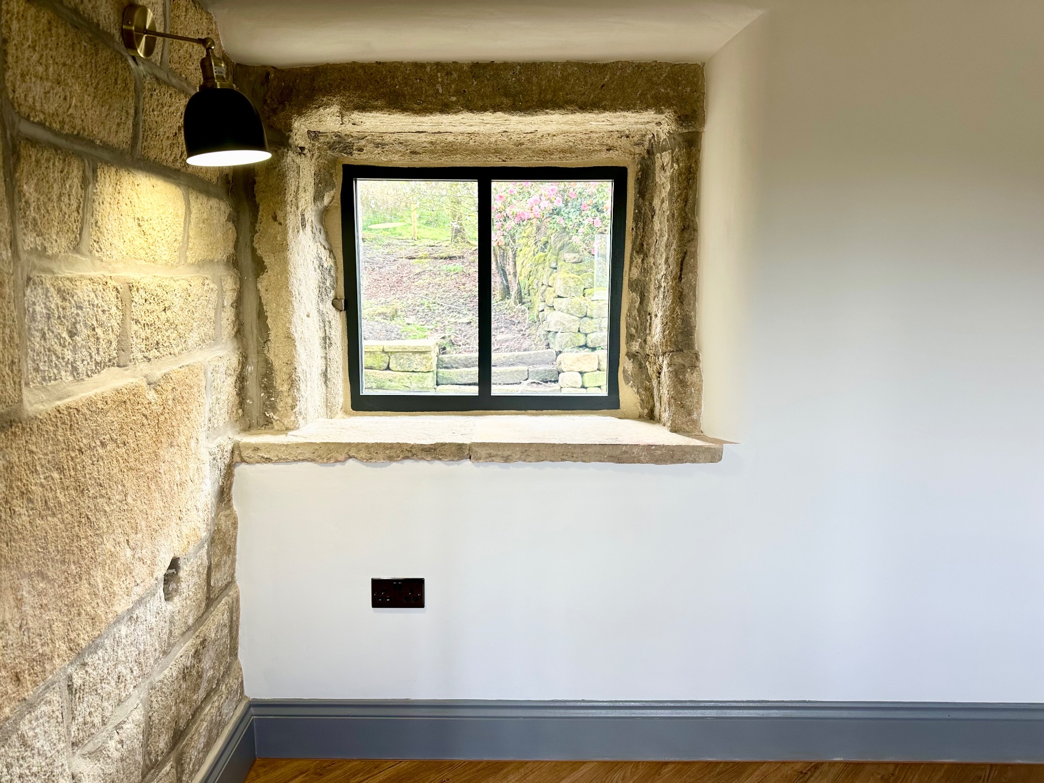 4 bedroom detached house Let Agreed in Todmorden - Photograph 17.