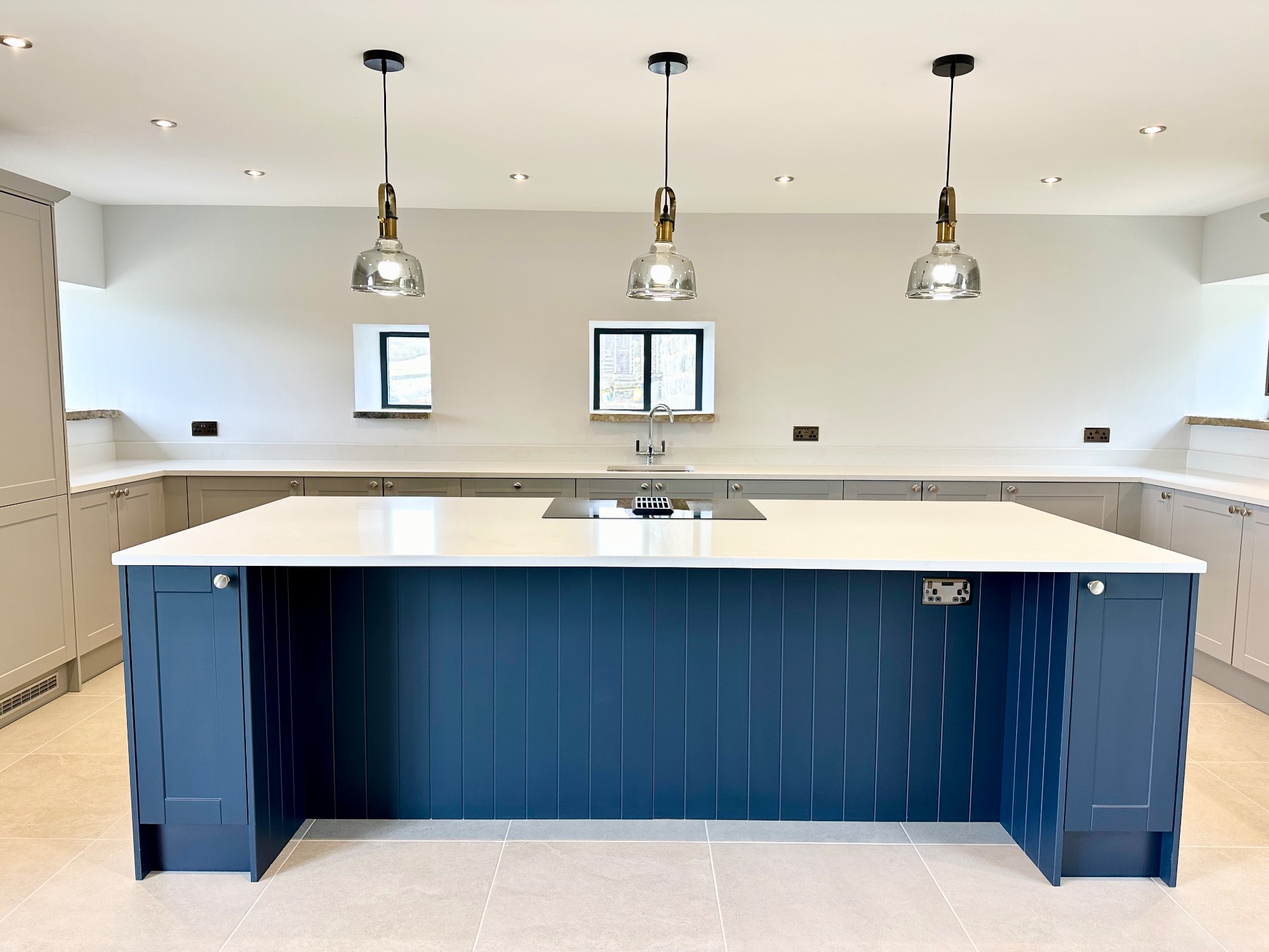 4 bedroom detached house Let Agreed in Todmorden - Photograph 4.