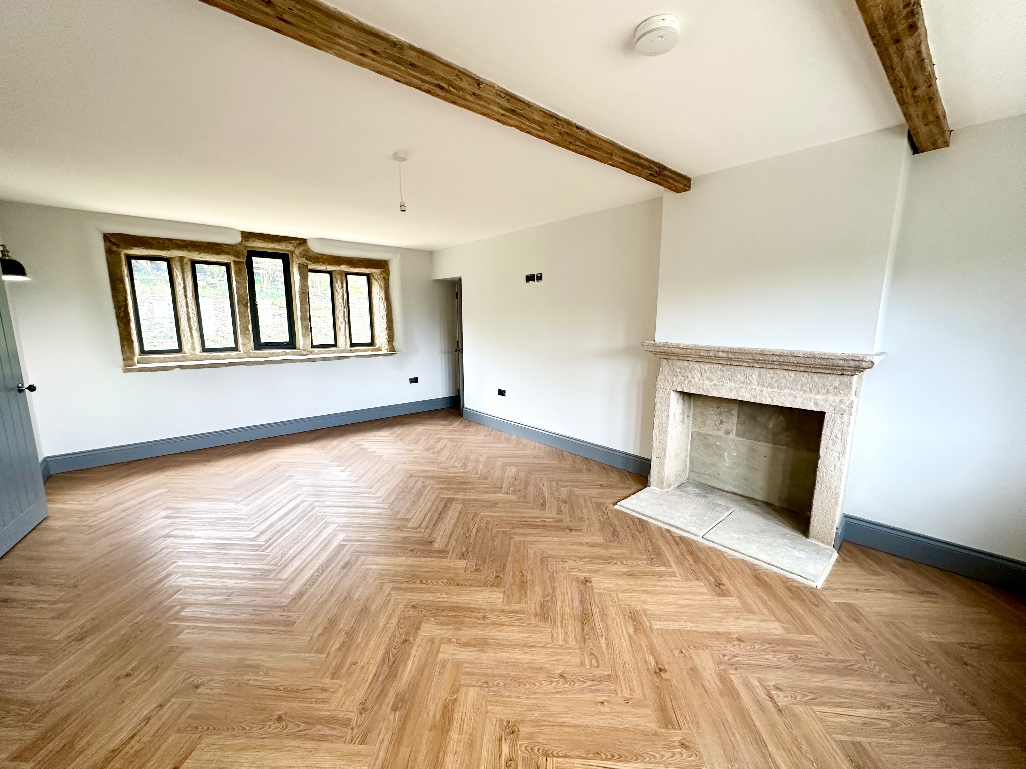 4 bedroom detached house Let Agreed in Todmorden - Photograph 14.