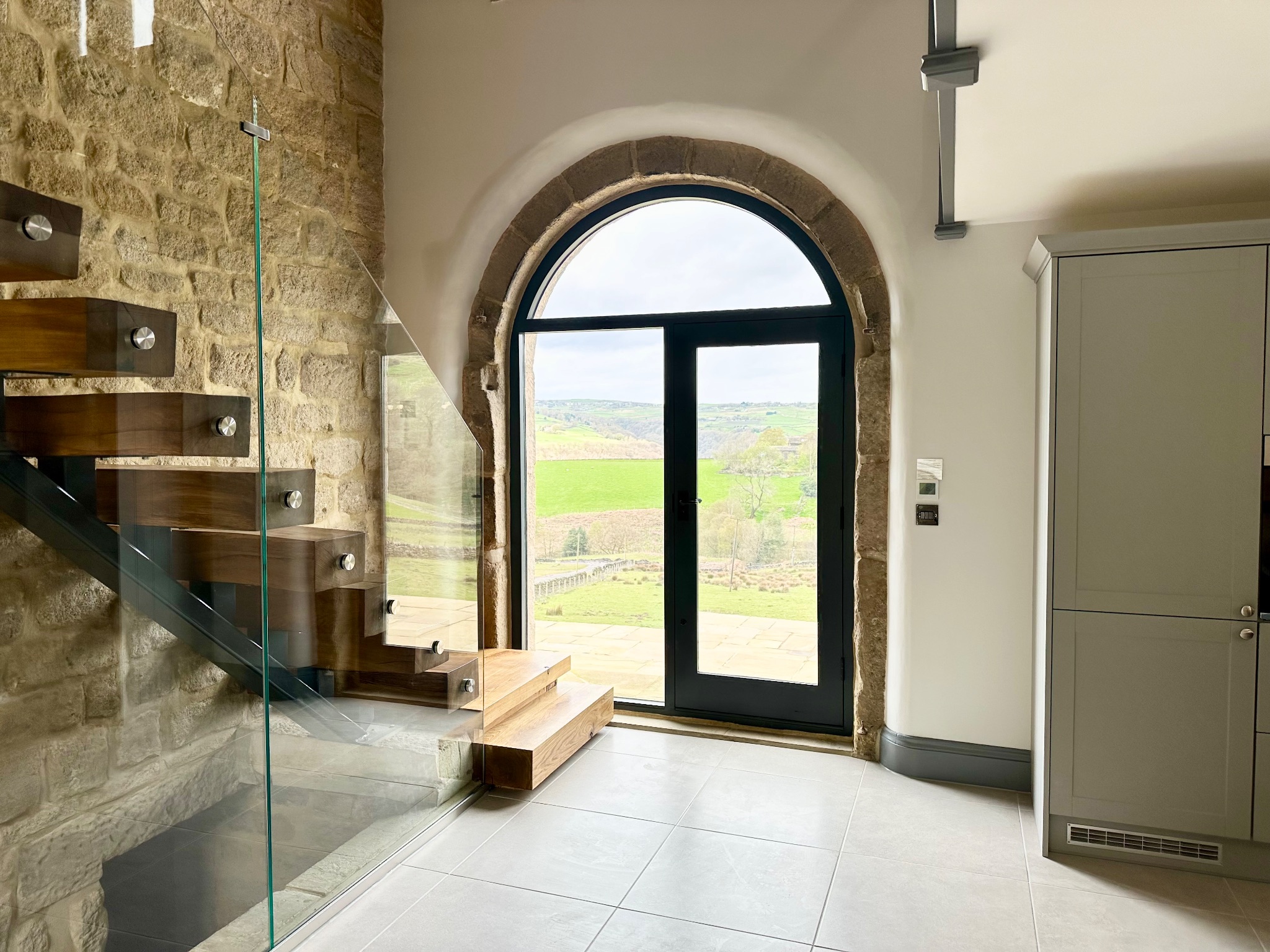 4 bedroom detached house Let Agreed in Todmorden - Photograph 32.