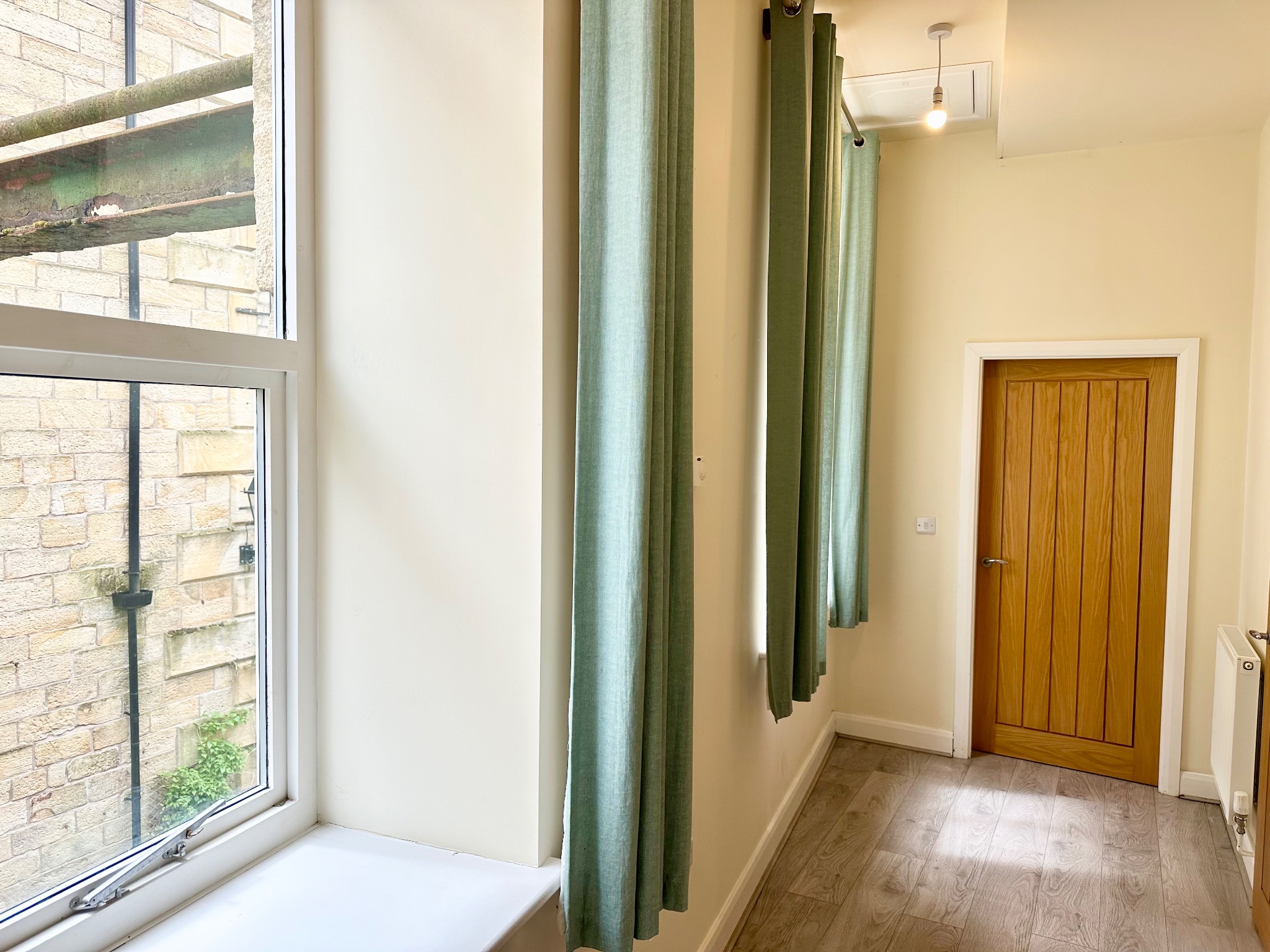 1 bedroom apartment flat/apartment To Let in Todmorden - Photograph 11.