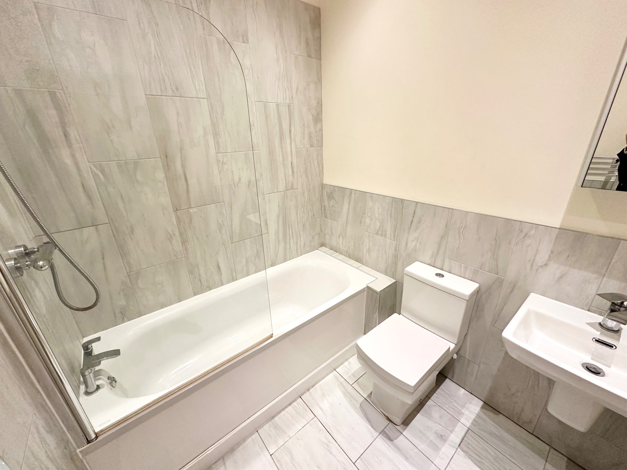 1 bedroom apartment flat/apartment To Let in Todmorden - Photograph 8.