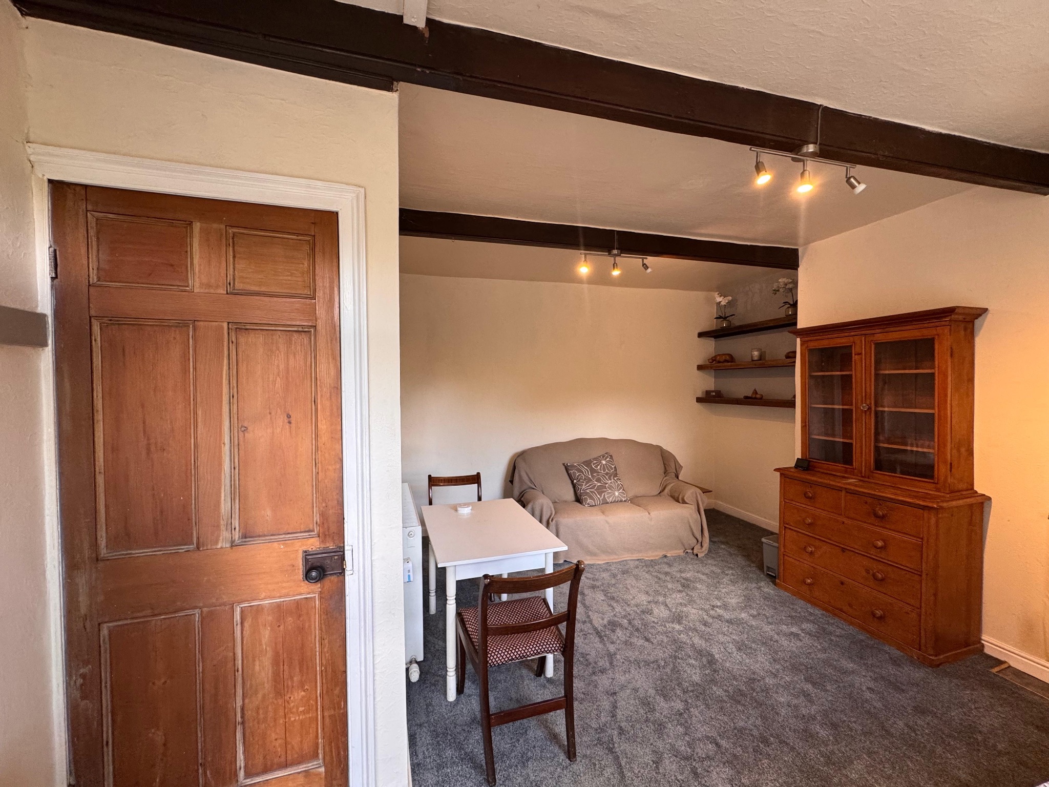 1 bedroom end terraced house To Let in Halifax - Photograph 10.