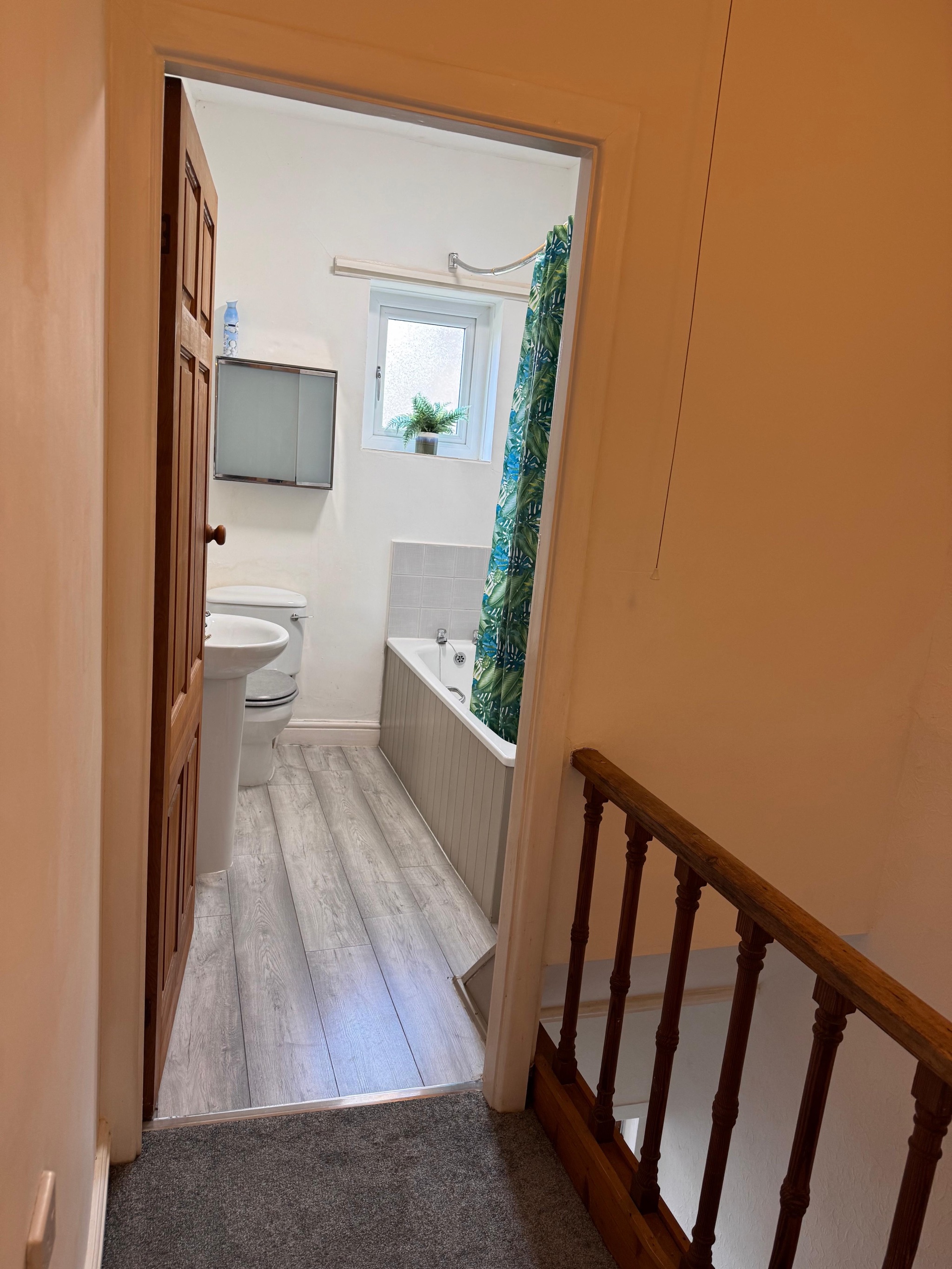 1 bedroom end terraced house To Let in Halifax - Photograph 12.