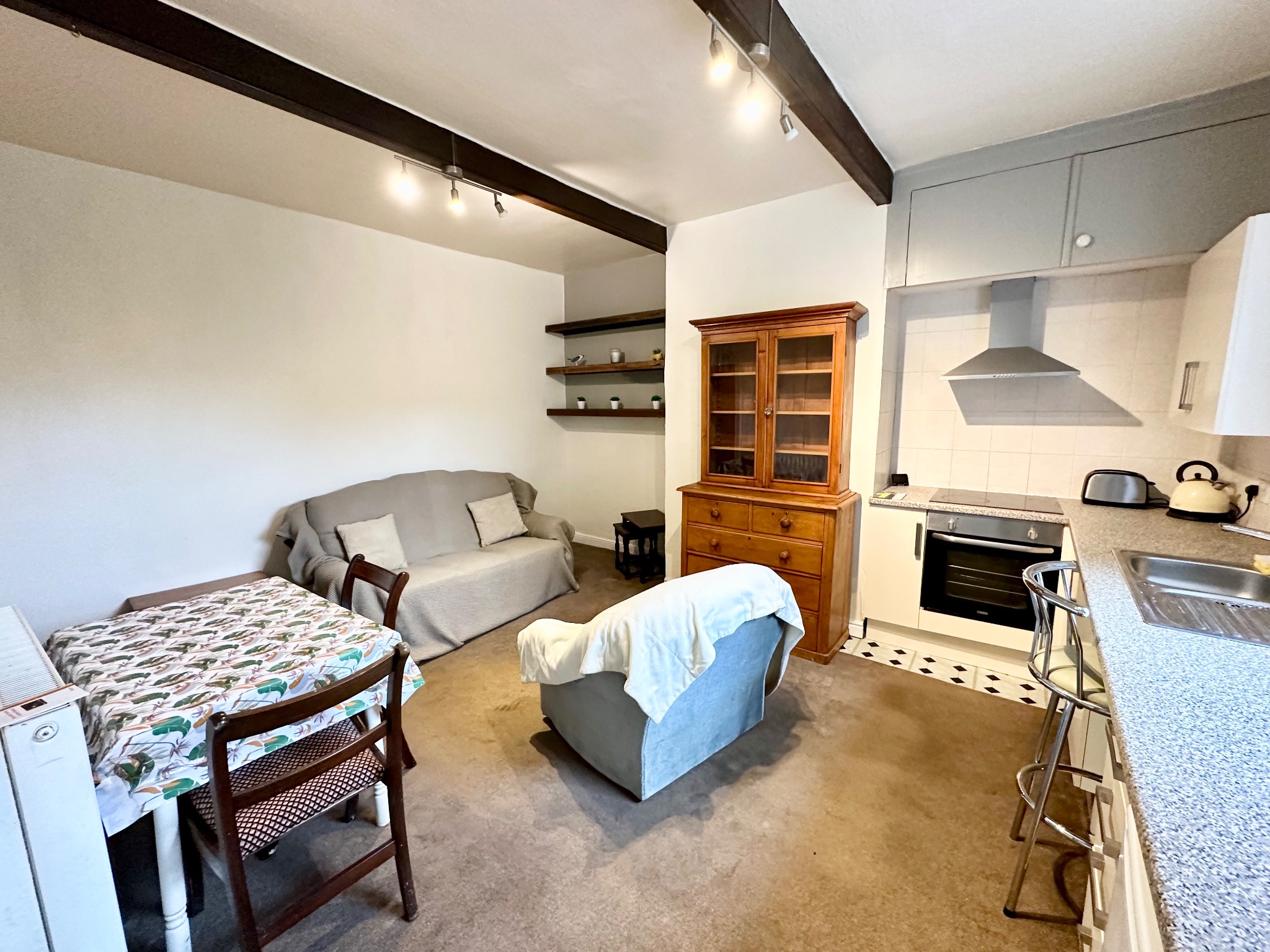 1 bedroom end terraced house To Let in Halifax - Property photograph.