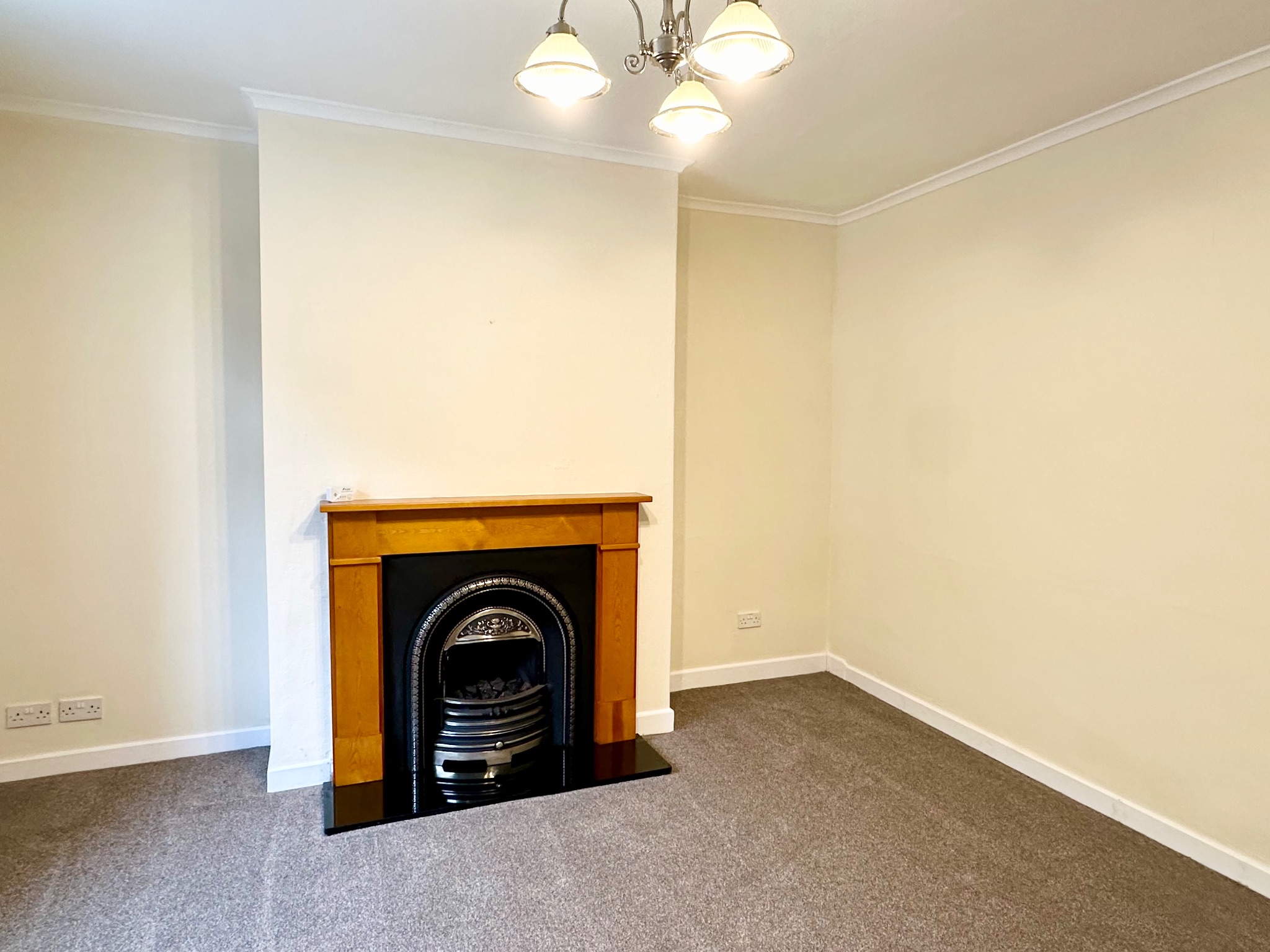 2 bedroom mid terraced house Let Agreed in Todmorden - Photograph 5.