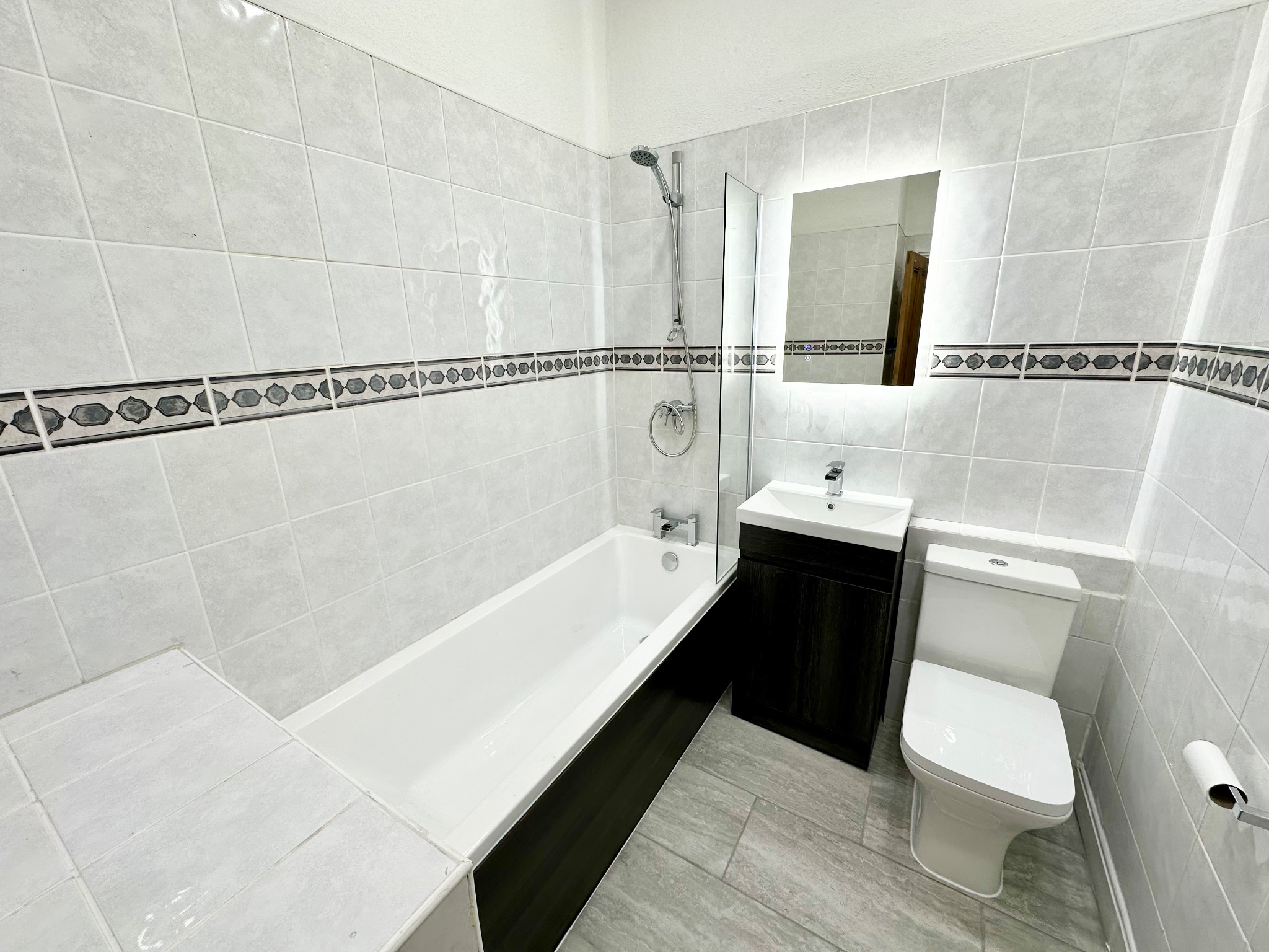 2 bedroom mid terraced house Let Agreed in Todmorden - Photograph 15.