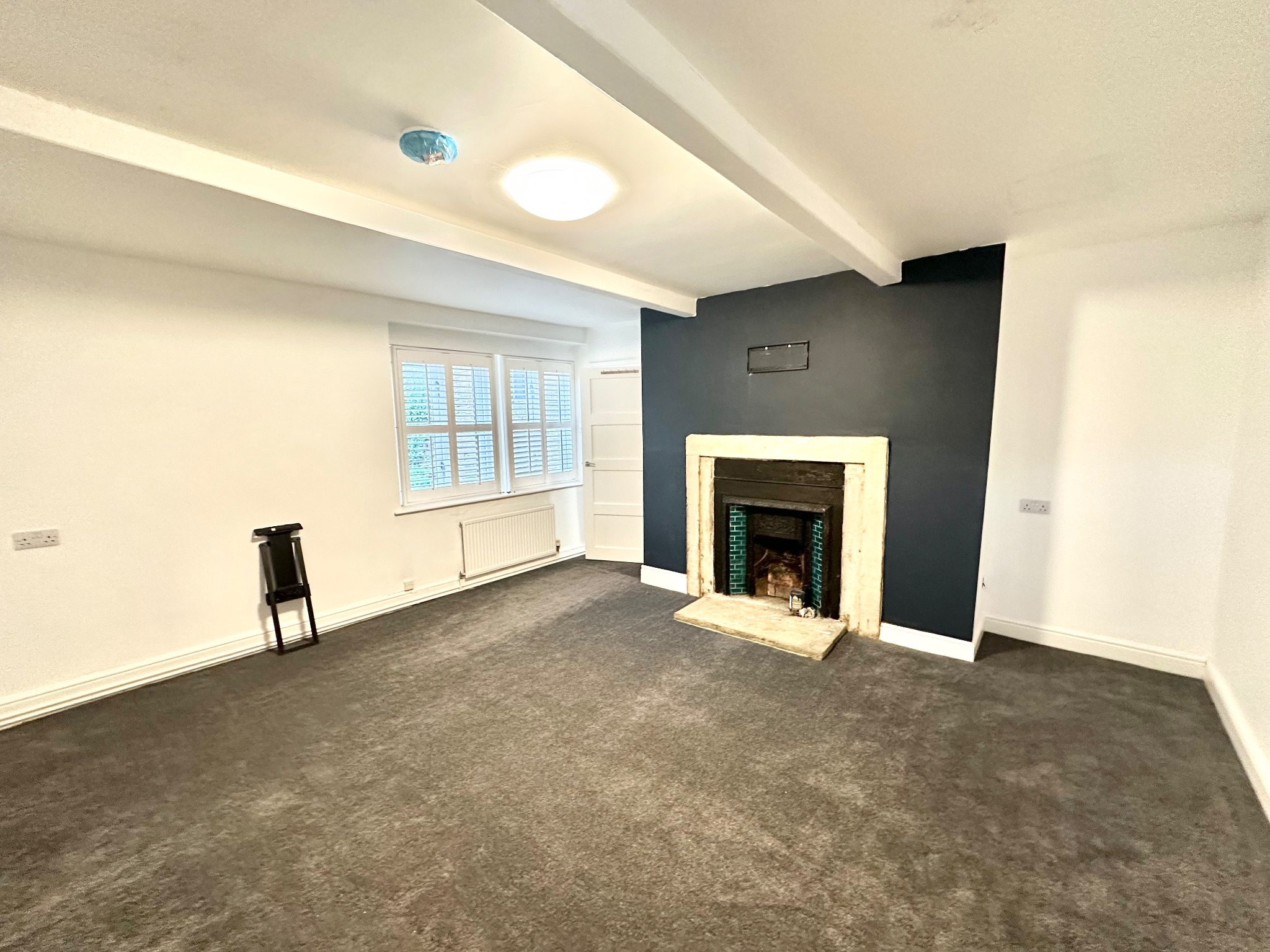 2 bedroom apartment flat/apartment To Let in Halifax - Property photograph.