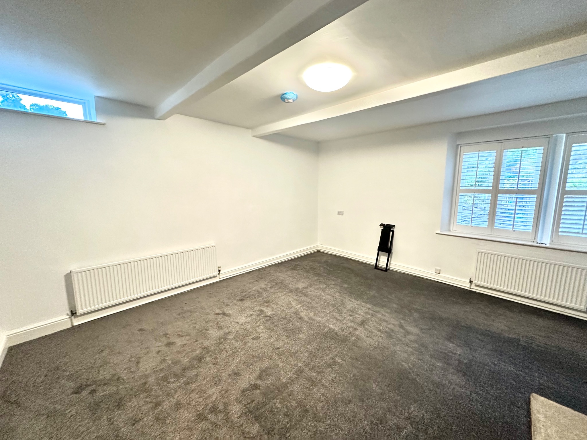 2 bedroom apartment flat/apartment To Let in Halifax - Photograph 6.