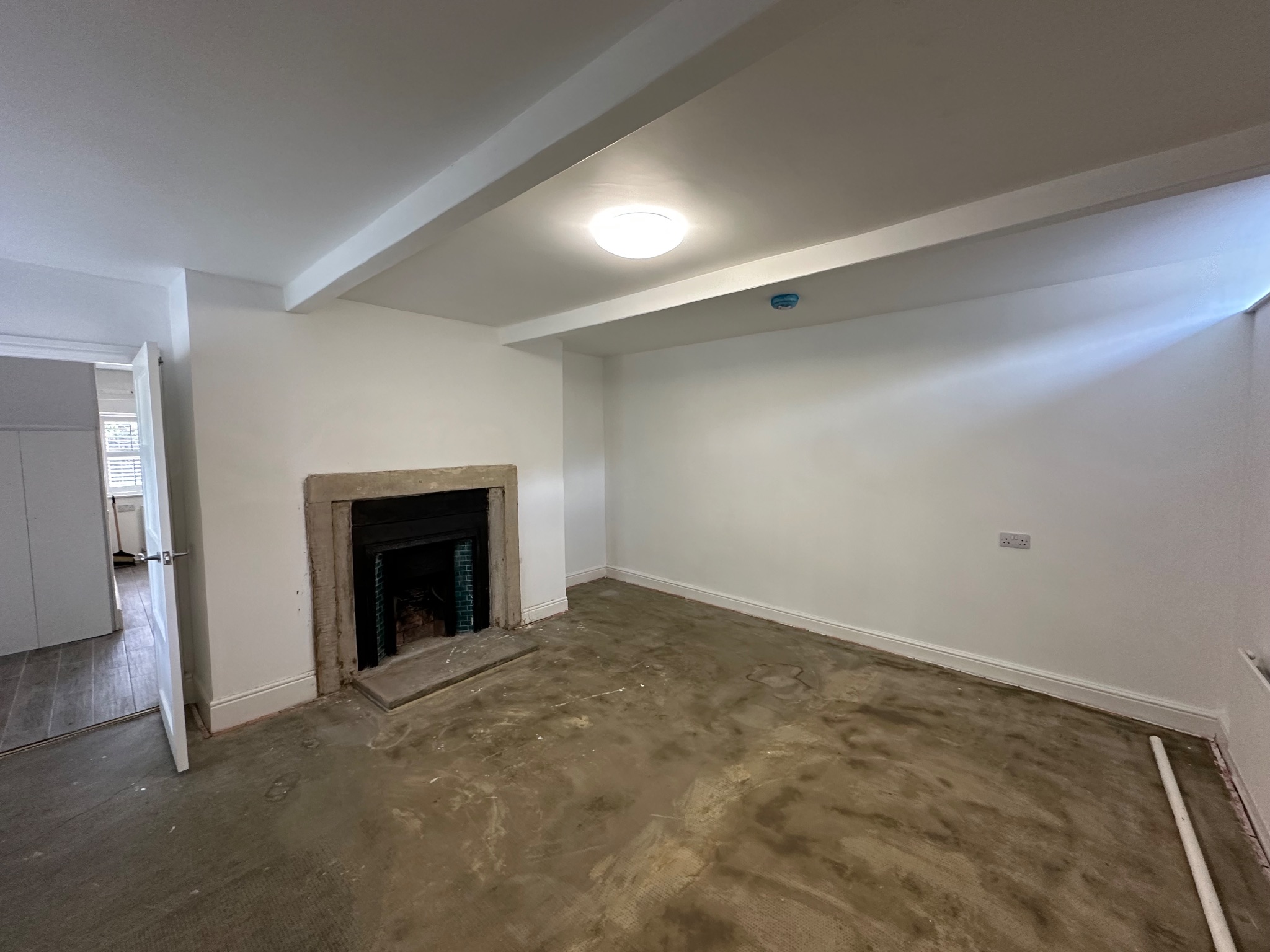 2 bedroom apartment flat/apartment To Let in Halifax - Photograph 5.