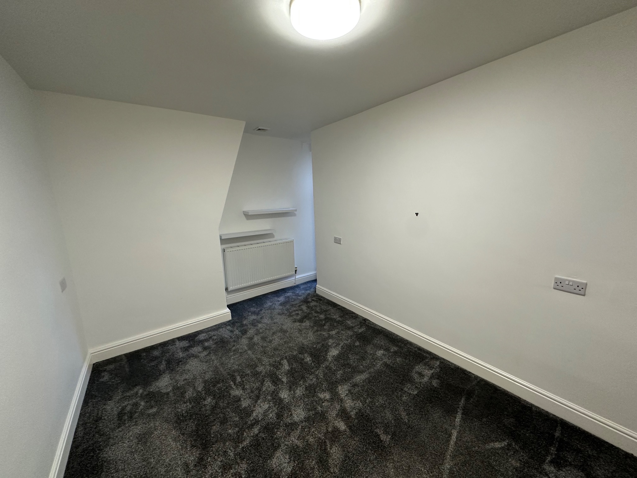 1 bedroom cottage house To Let in Halifax - Photograph 8.